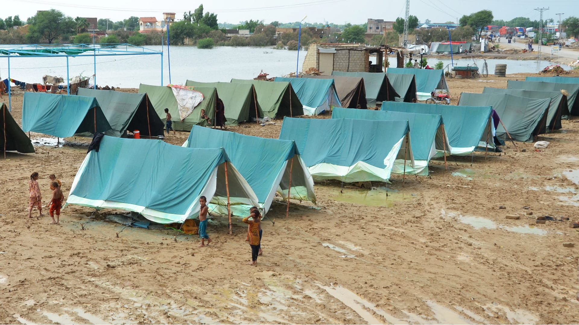 Image for the title: UN appeals for $160 mn to help worst hit in Pakistan floods 