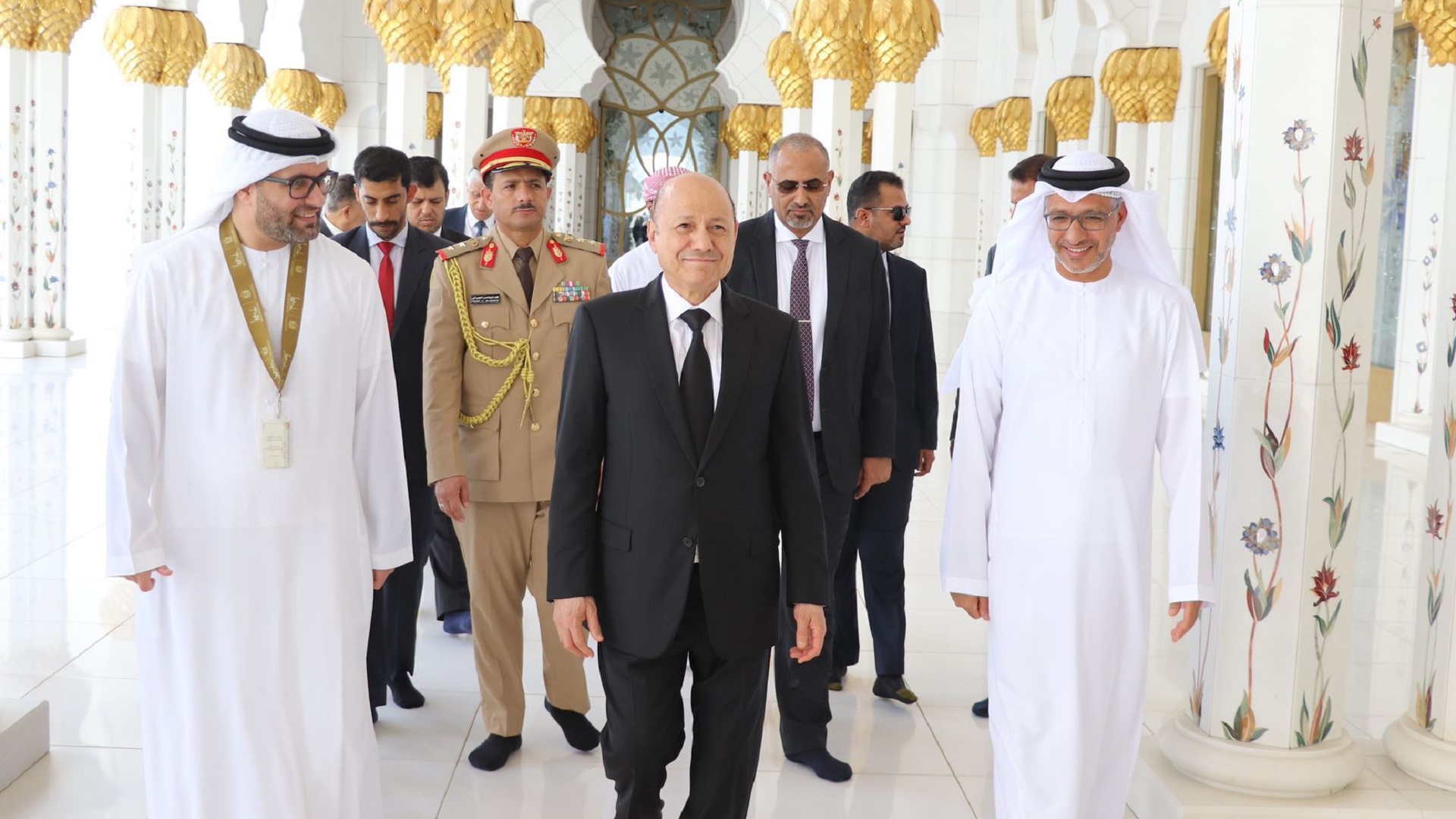 Image for the title: Al Alimi visits Sheikh Zayed Grand Mosque 