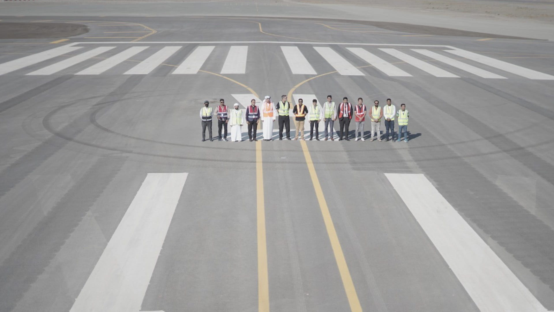 Image for the title: Fujairah Airport opens new runway