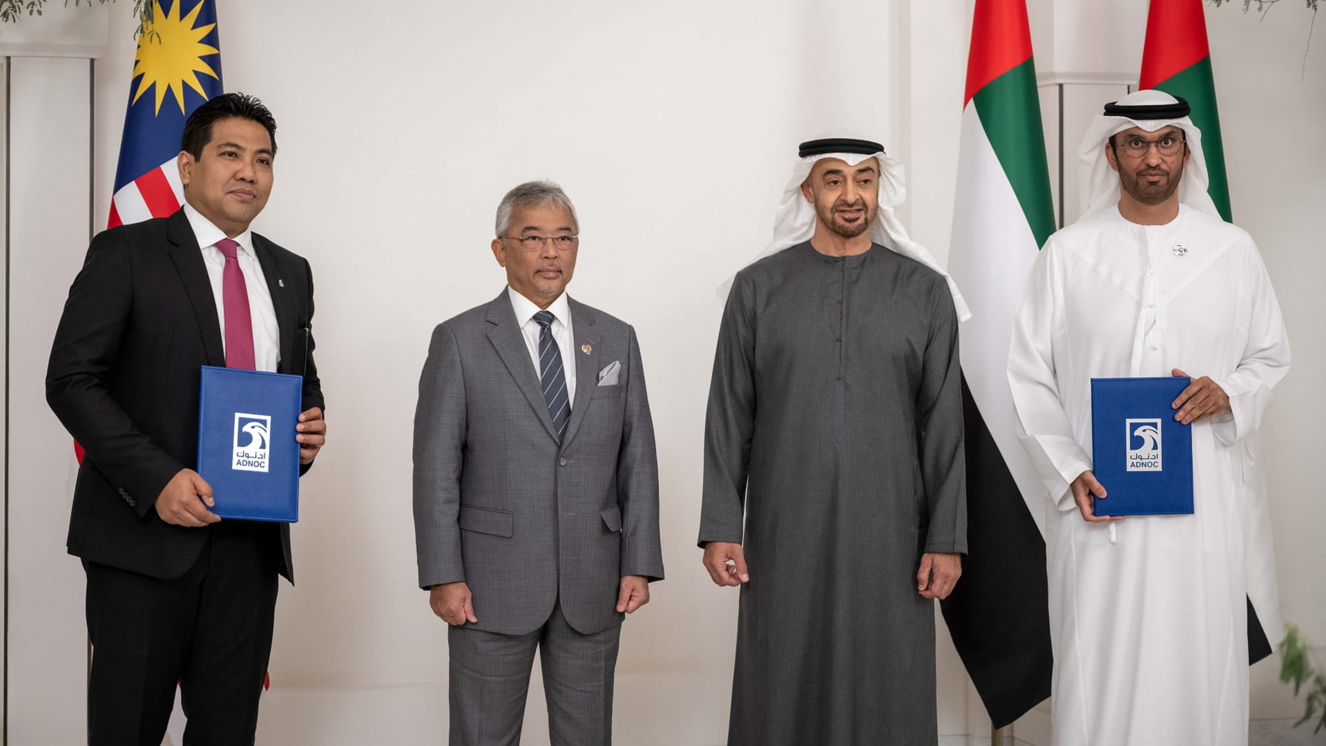 Image for the title: UAE Pres, Malaysia’s King witness Signing between ADNOC, PETRONAS 