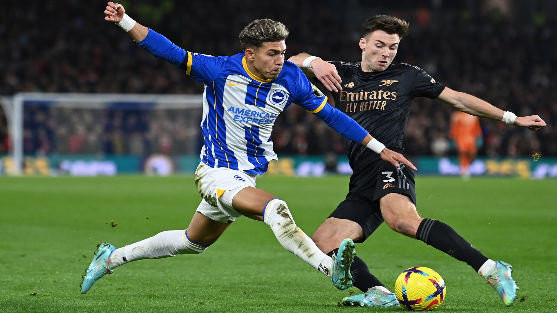 Image for the title: Arsenal go seven points clear with 4-2 win over Brighton 