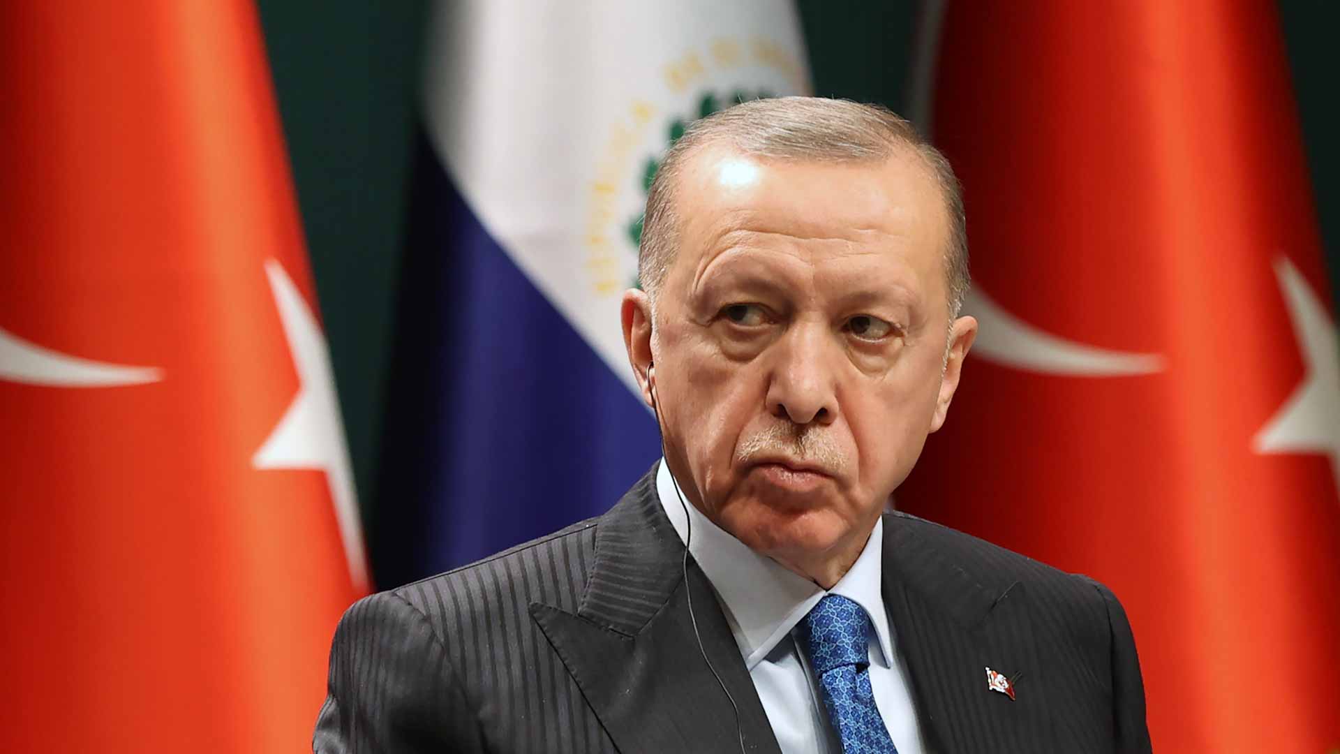 Image for the title: Turkish President Erdogan tests positive for Covid-19 