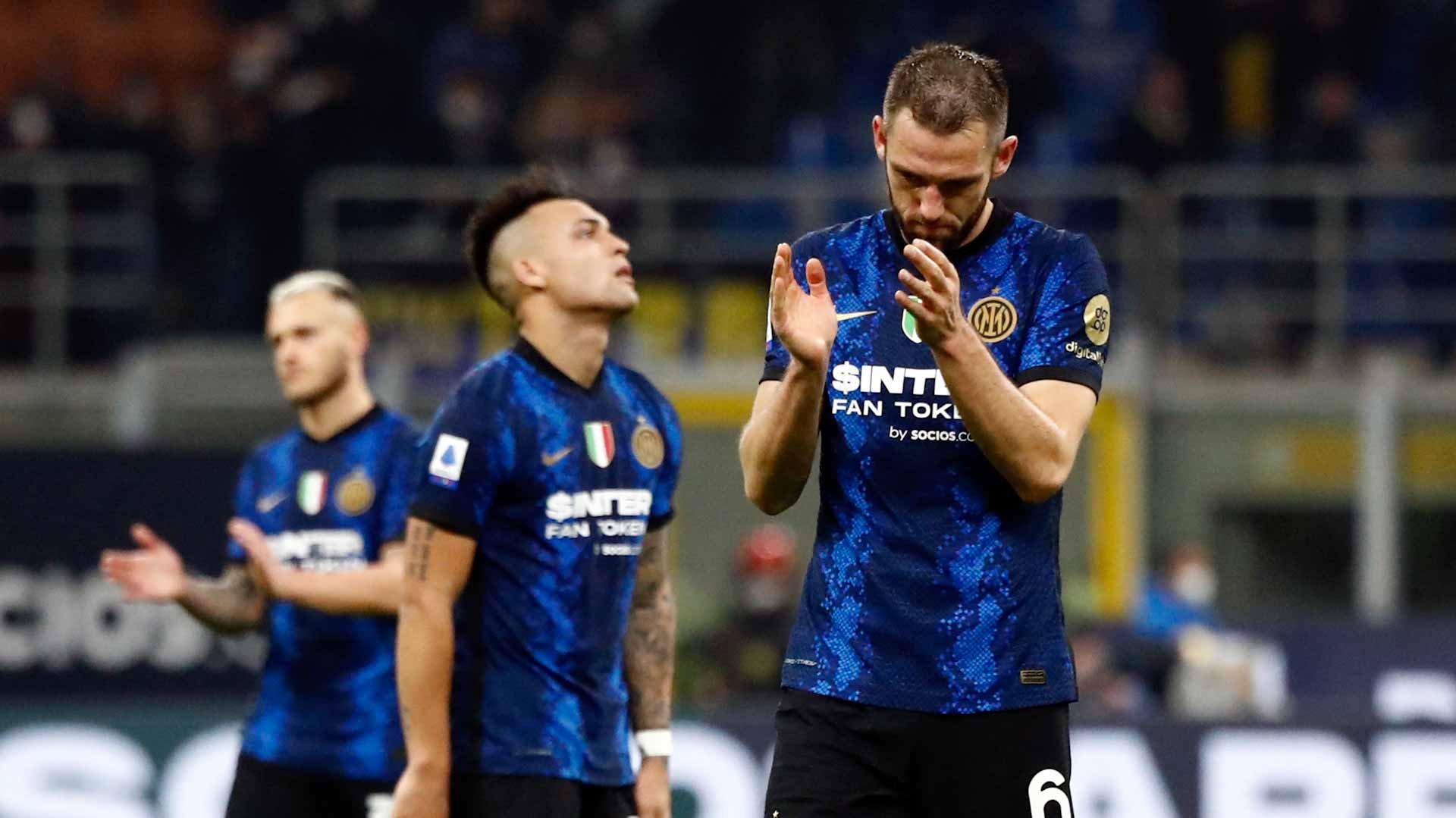 Image for the title: Champions Inter suffer shock home loss to Sassuolo 