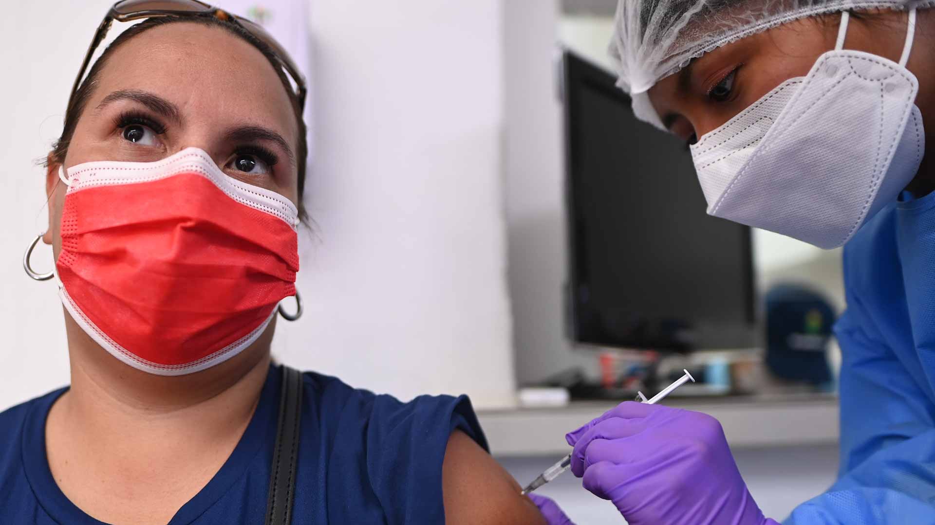Image for the title: Panama tightens vaccination requirements as COVID cases rise 