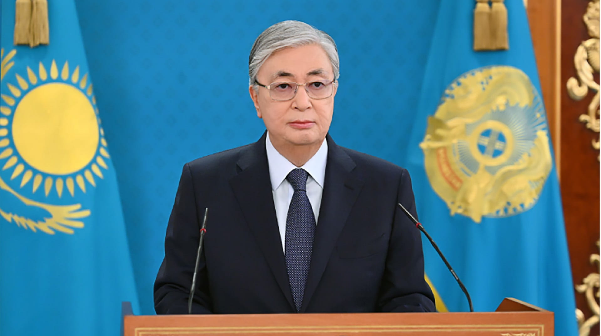 Image for the title: Kazakh leader rejects talks, tells forces to 'shoot to kill' 