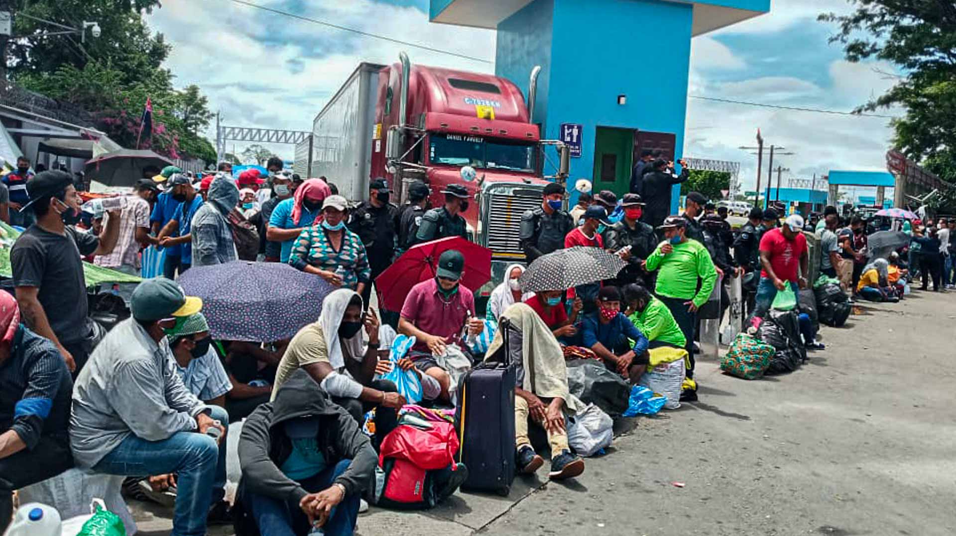 Image for the title: Record number of Nicaraguans sought asylum in Costa Rica in 2021 