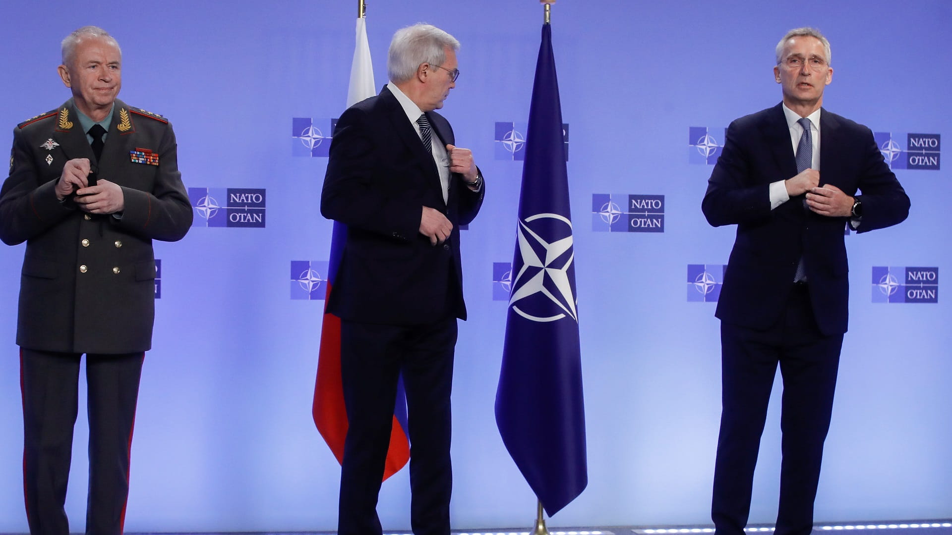 Image for the title: NATO sits down with Russia to seek end to Ukraine stand-off 