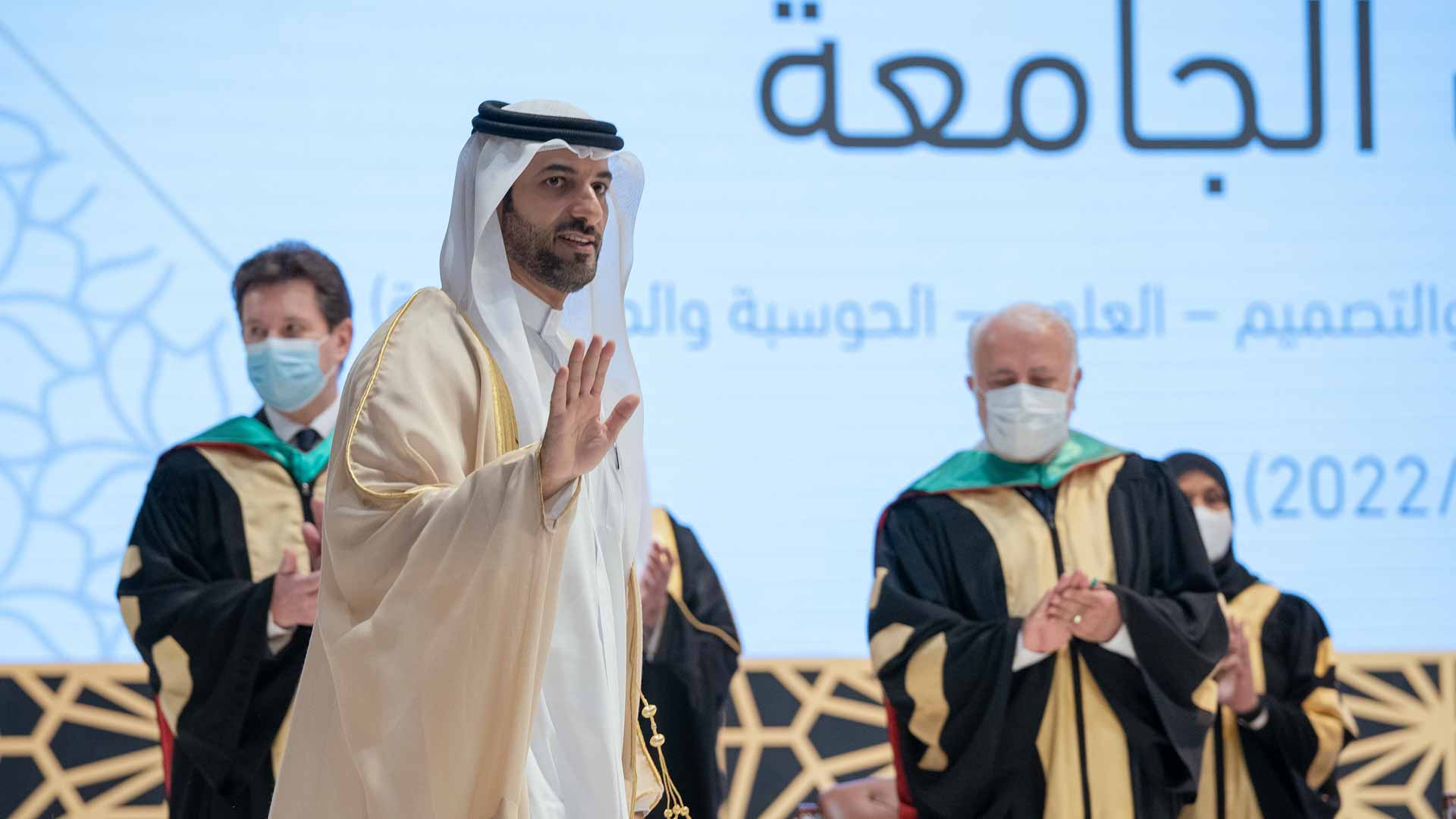 Image for the title: Sultan bin Ahmed continues to graduate students of UoS 