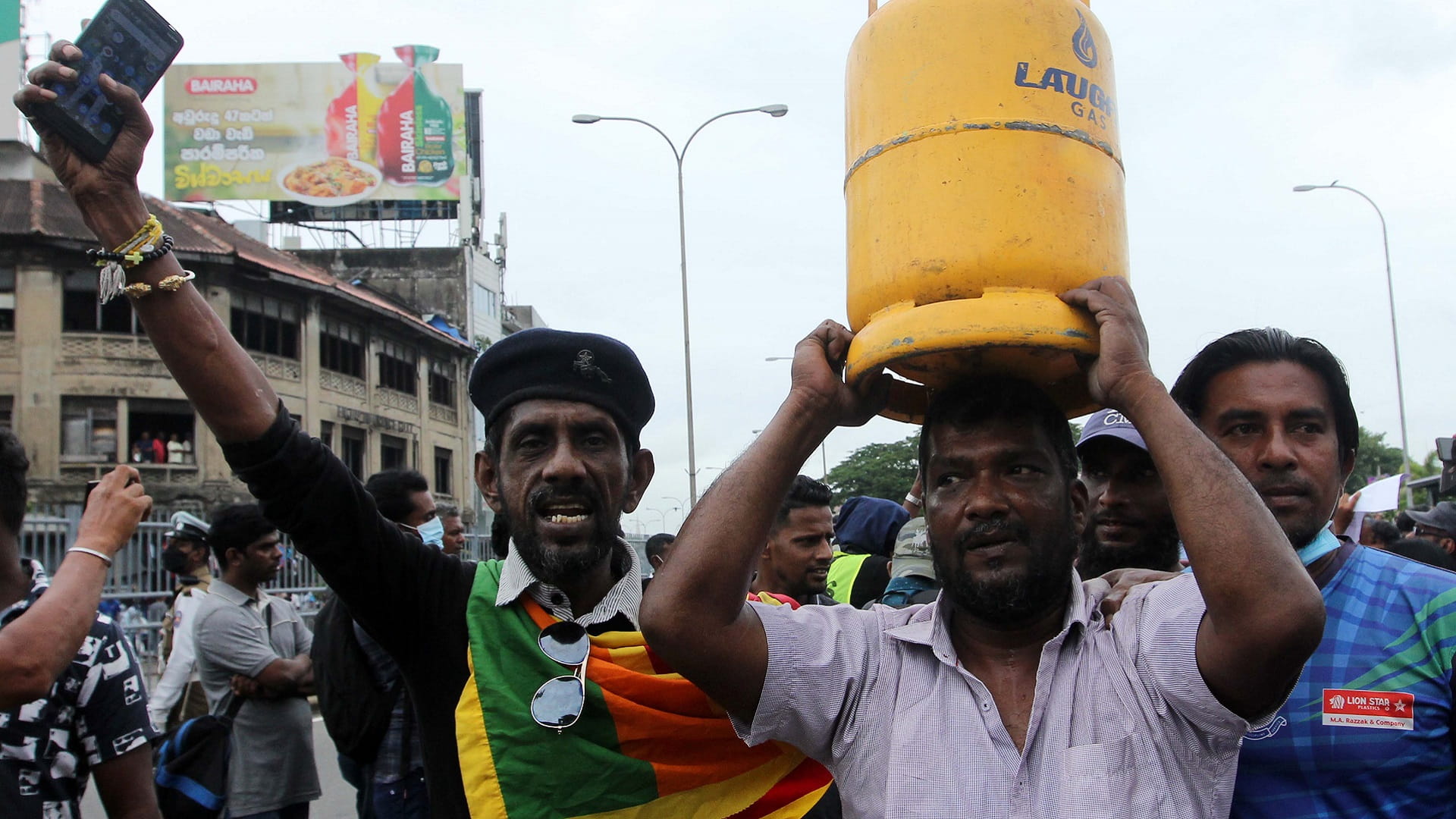 Image for the title: Sri Lanka grinds to a halt as fuel reserves shrink 