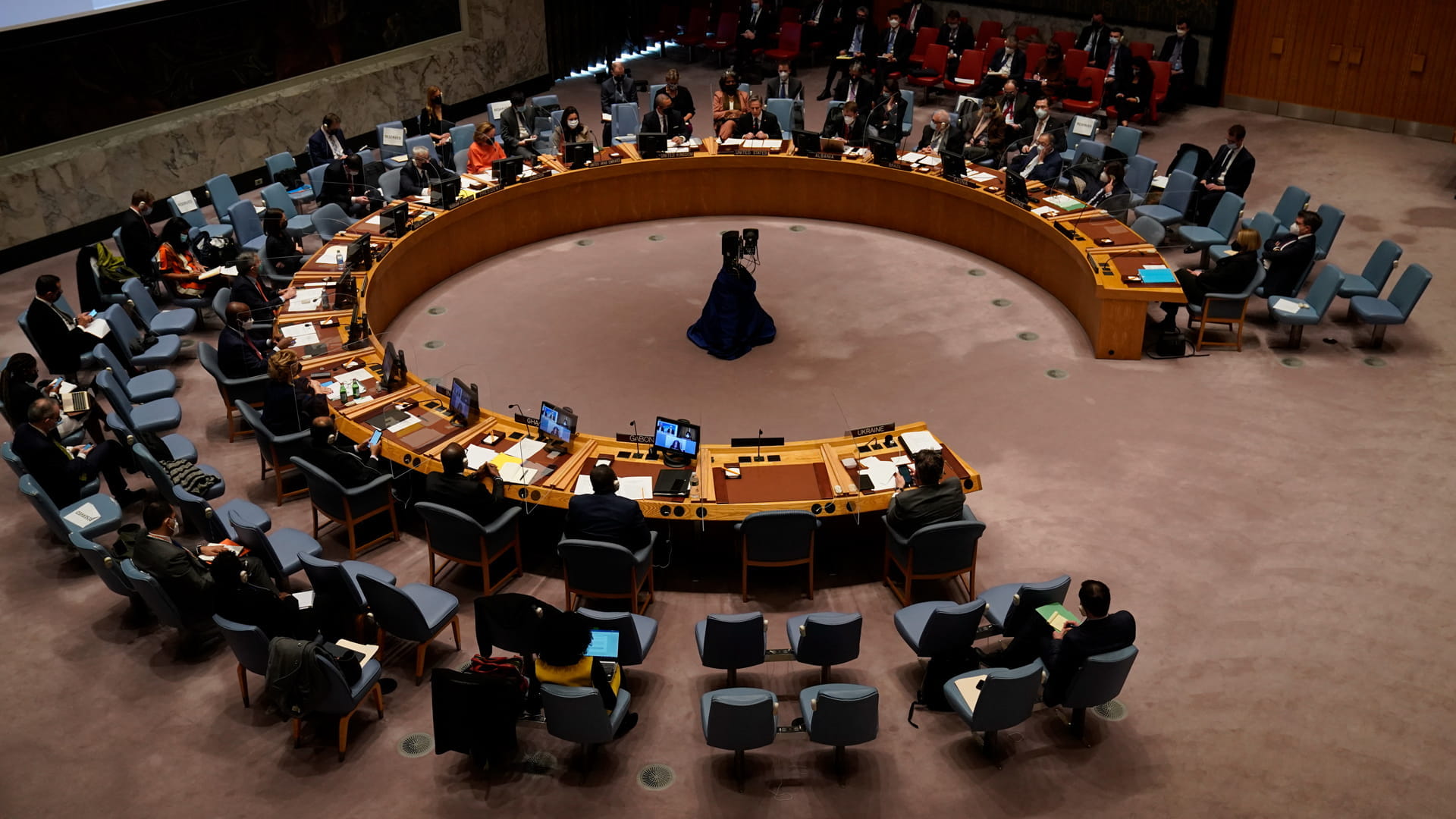 Image for the title: UNSC passes 6-month extension of cross-border Syria aid 