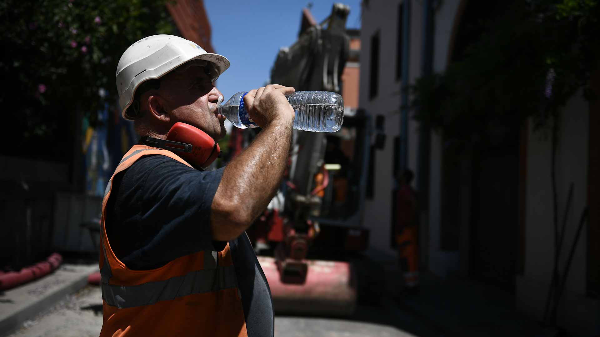 Image for the title: Western Europe heatwave to peak in Spain 