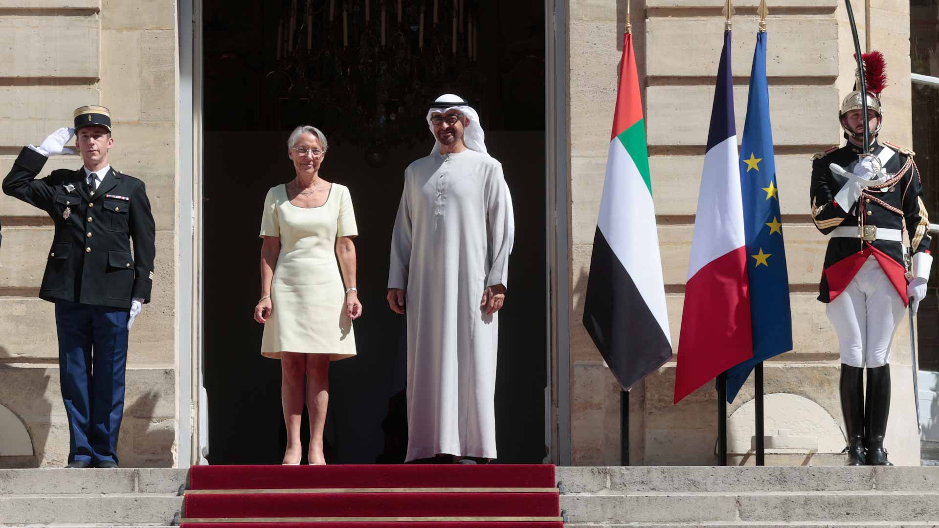 Image for the title: UAE President meets with Prime Minister of French Republic 