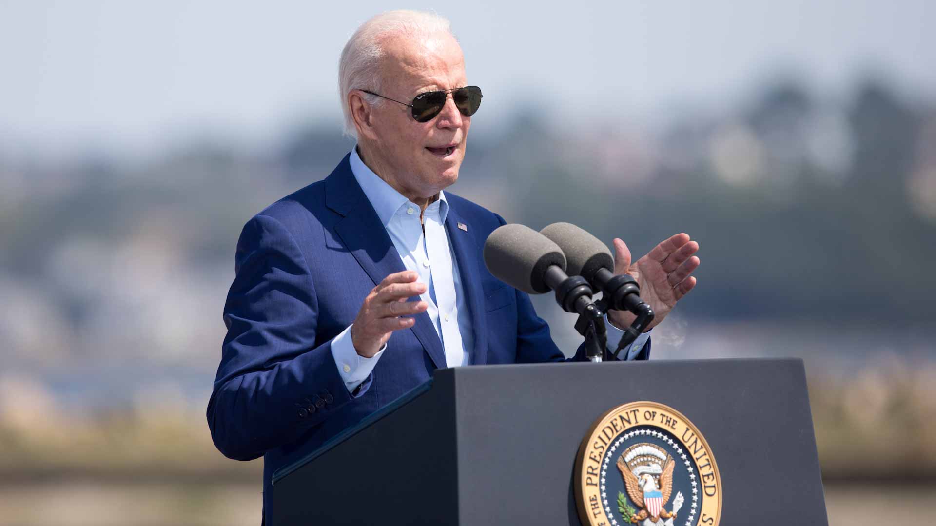 Image for the title: Biden seeks to revive climate agenda as heat waves slam US, Europe 