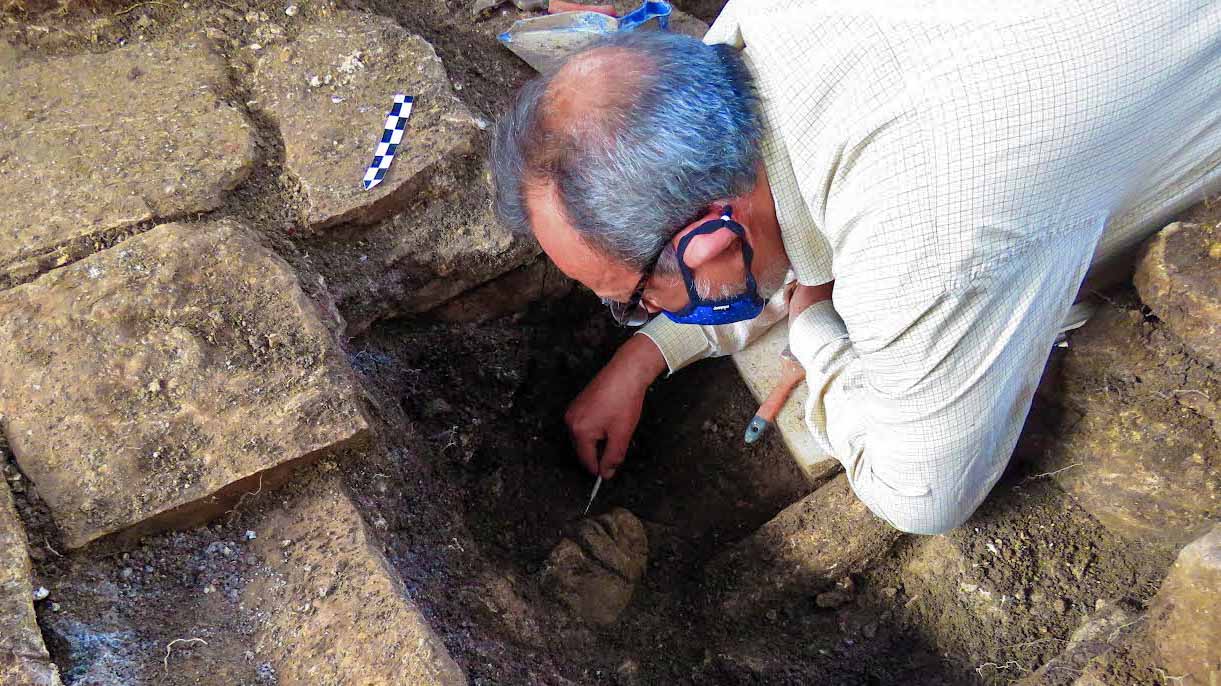 Image for the title: Ancient Mayan maize god sculpture found in Mexico 