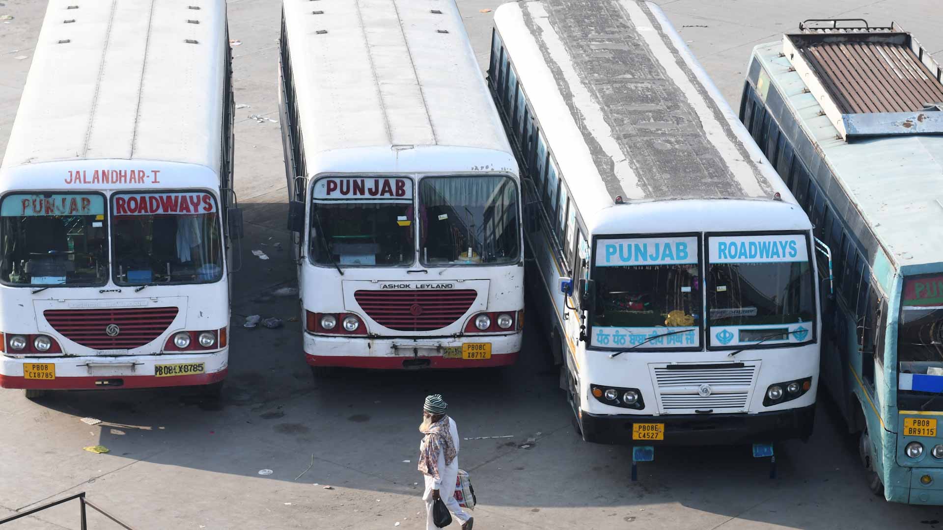 Image for the title: At least 22 dead after India pilgrim bus falls into gorge 