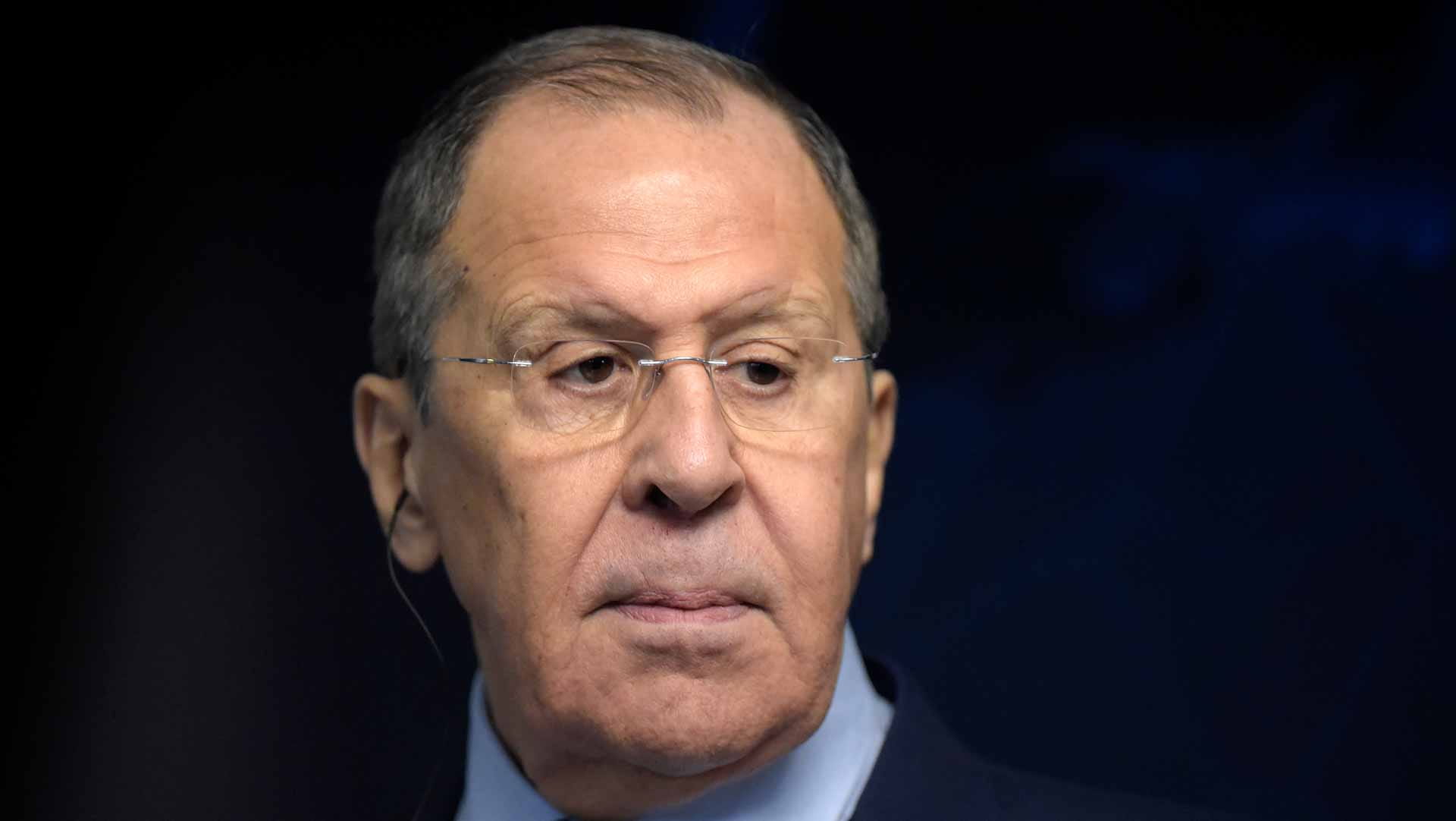 Image for the title: Lavrov cancels Serbia trip after countries close airspace 