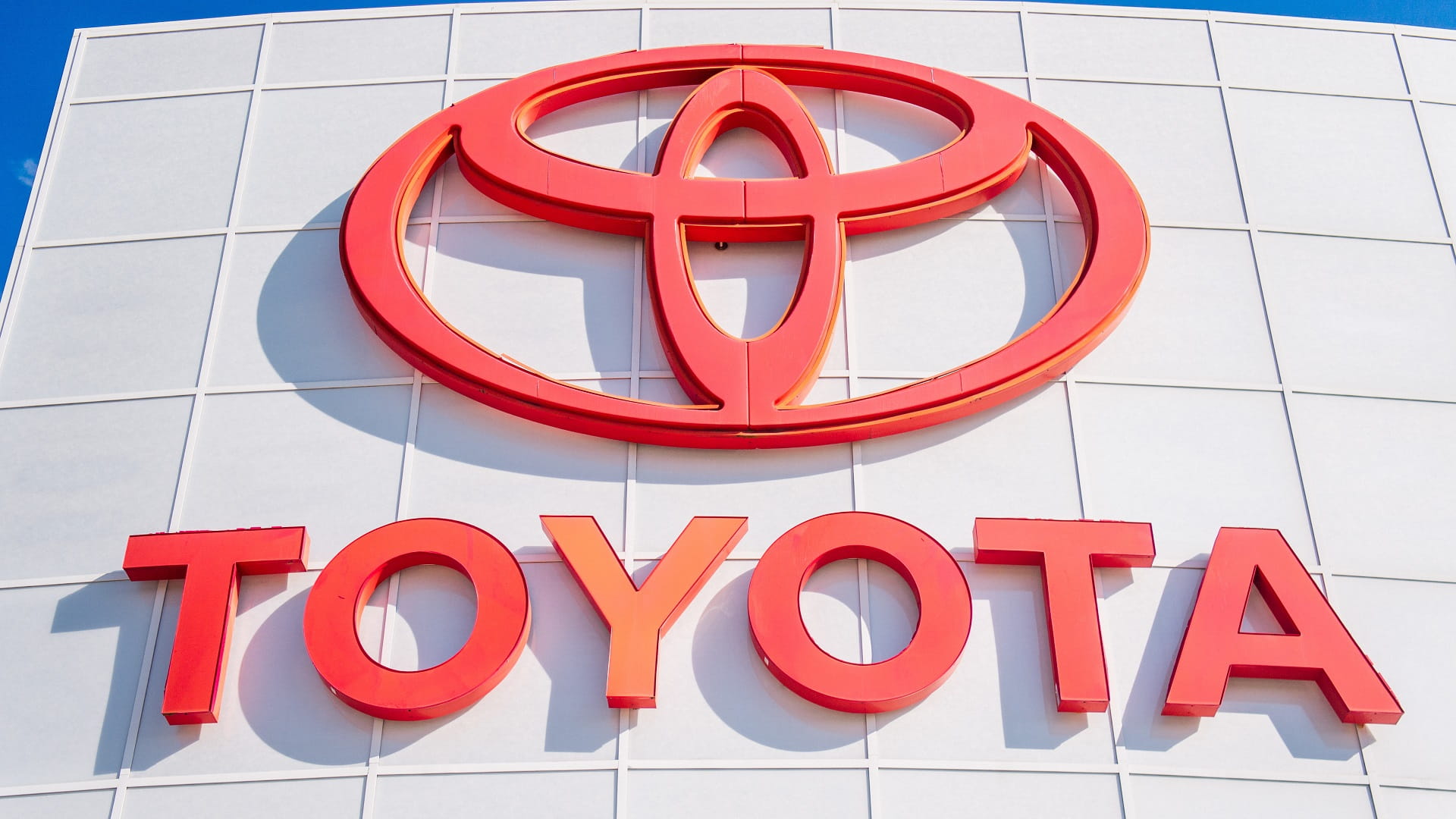 Image for the title: Toyota supplier asks employees to take leave as lockdown bites 