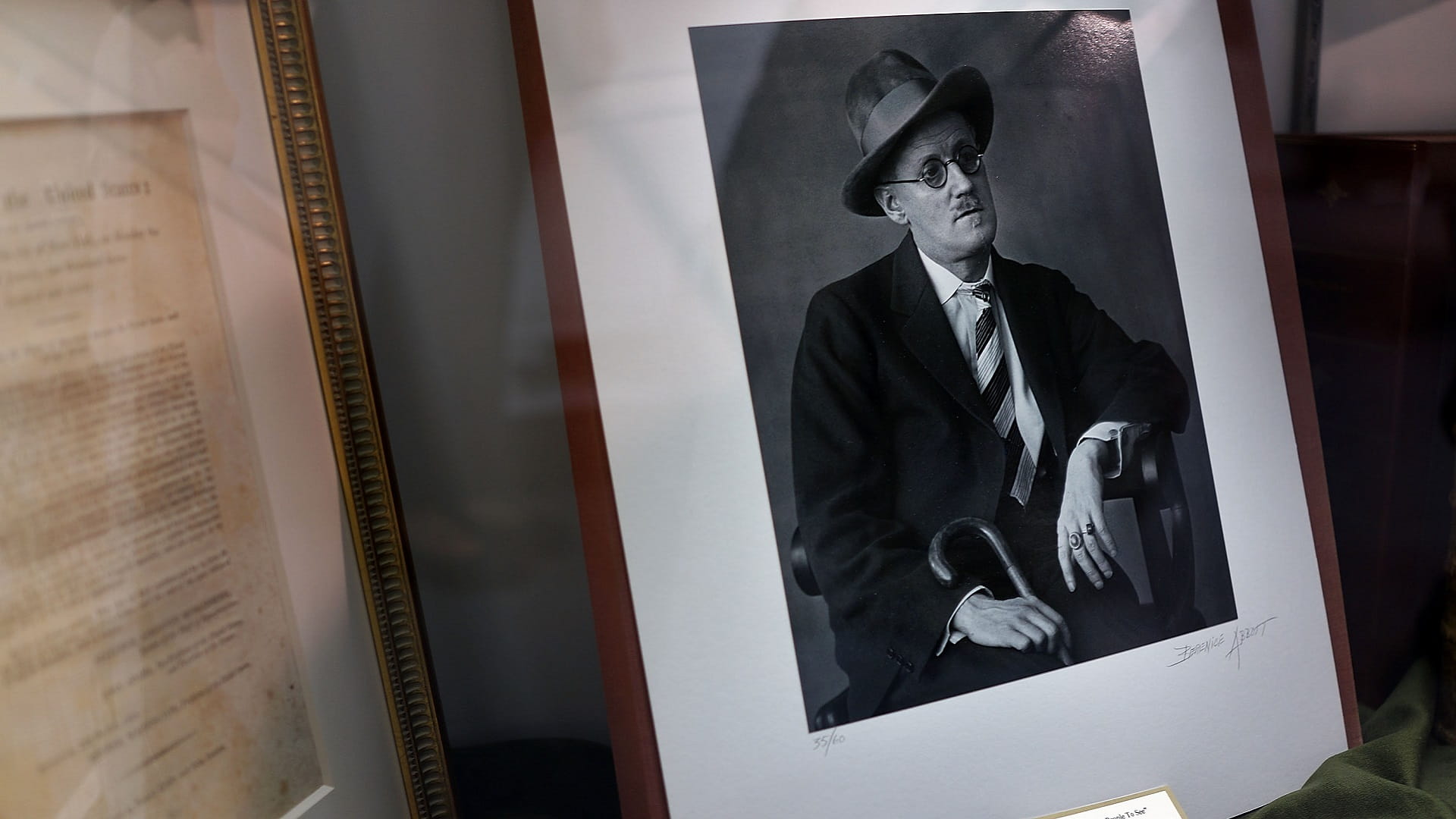 Image for the title: Dublin celebrates 'Bloomsday' as Joyce's 'Ulysses' hits 100 