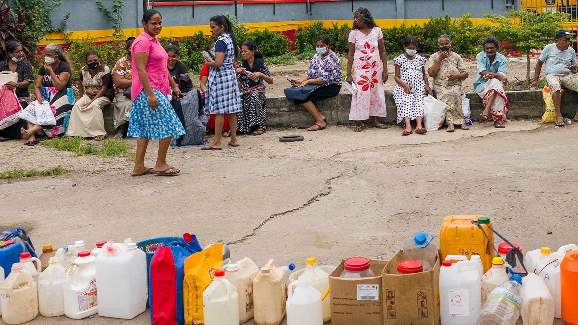 Image for the title: Bankrupt Sri Lanka opens IMF talks, begins shutdown 