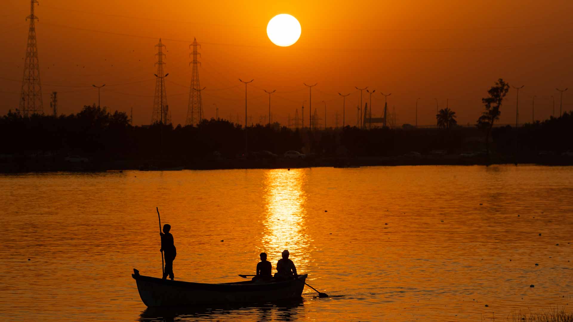 Image for the title: For Iraqis a sweltering summer of 'hell' has begun 