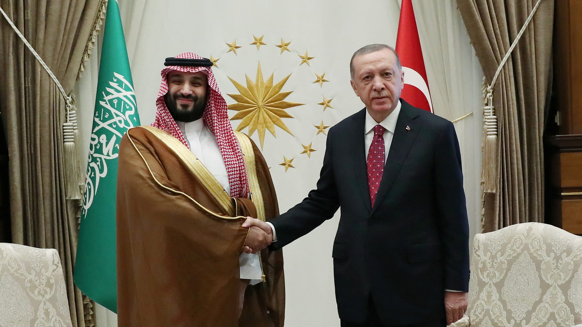 صورة بعنوان: الرئيس التركي وولي العهد السعودي يستعرضان العلاقات الثنائية 