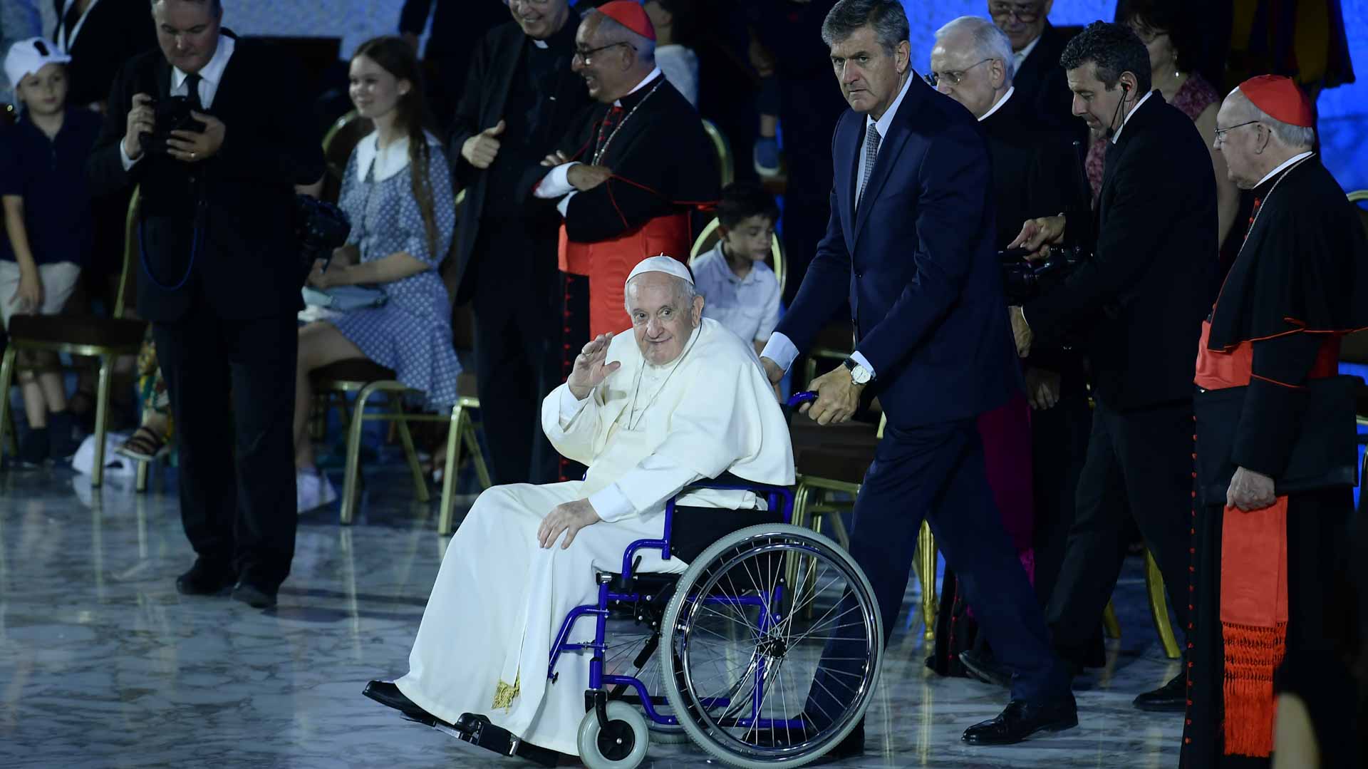 Image for the title: Pope trip to Canada in July on course despite knee problem 