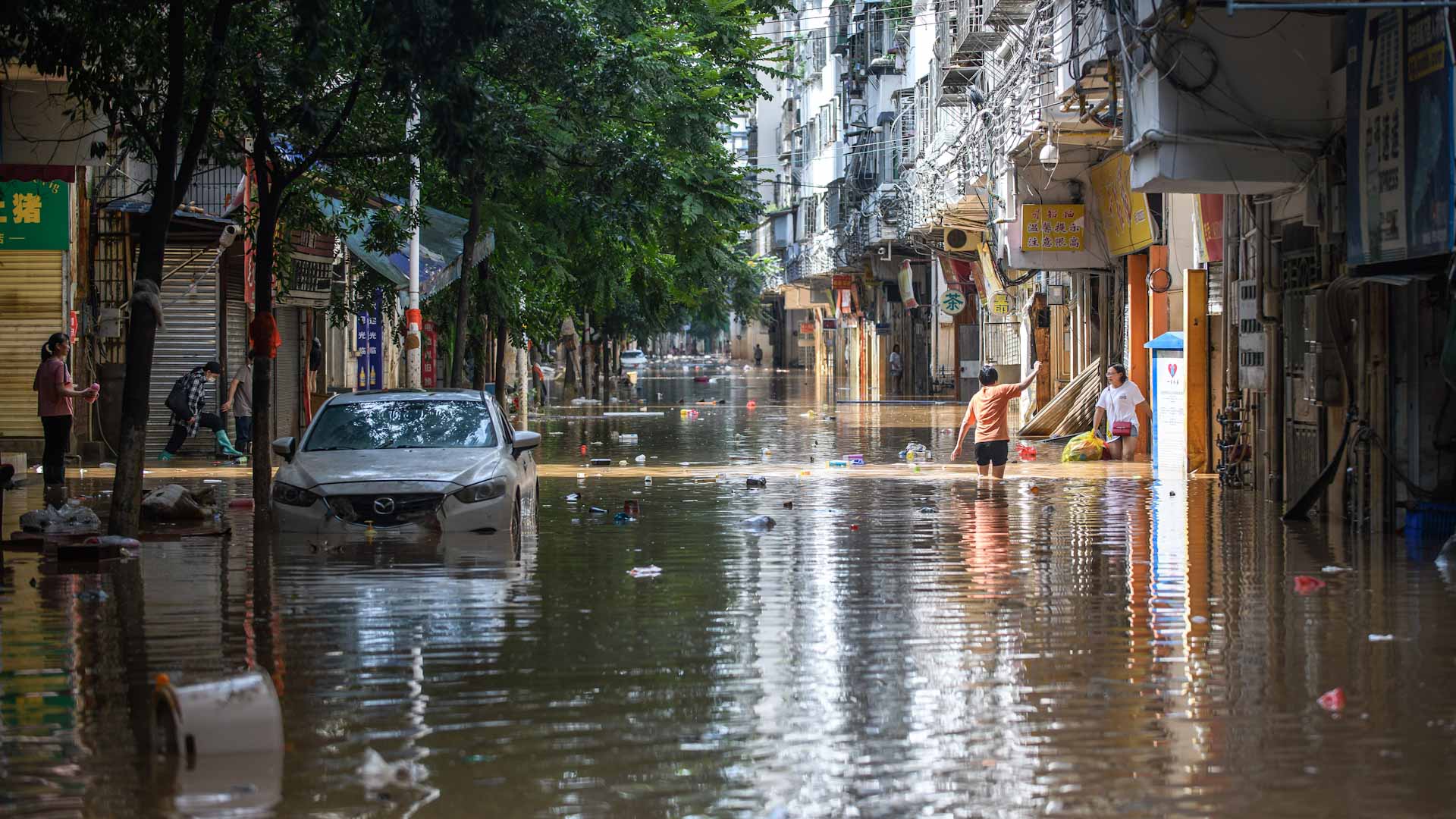 Image for the title: Record floods threaten southern China 