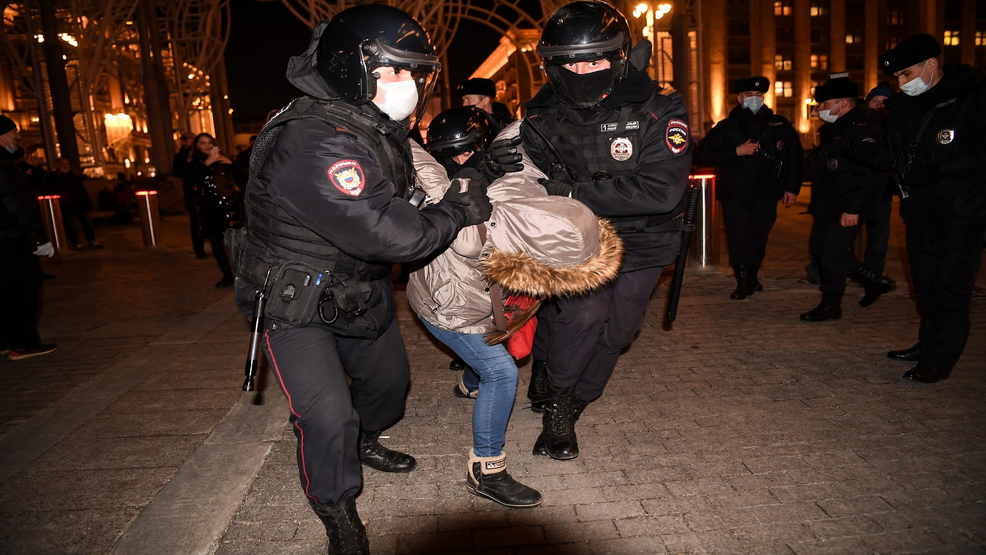 Image for the title: Russia detains around 4,600 at Ukraine conflict protests 