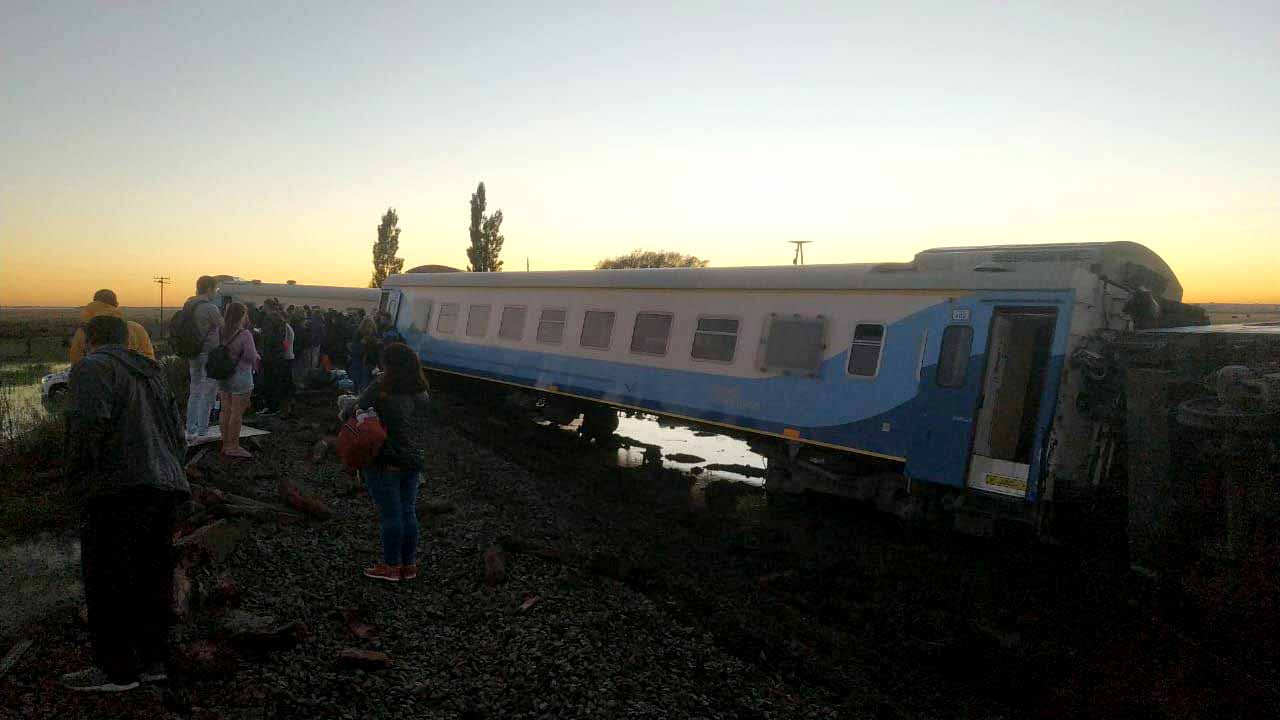 Image for the title: Intercity train derails in Argentina, injuring 21 