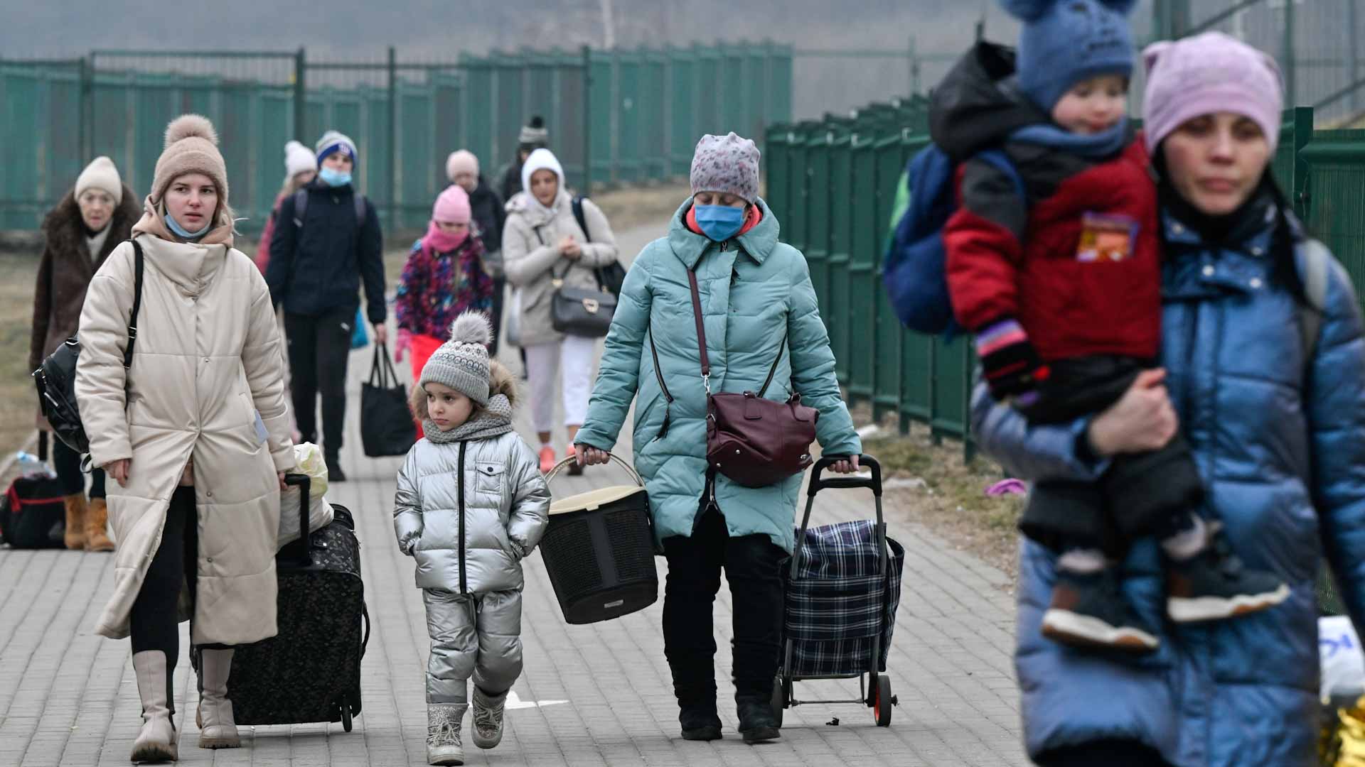 Image for the title: More than 1 mn children fled Ukraine since war -UNICEF 