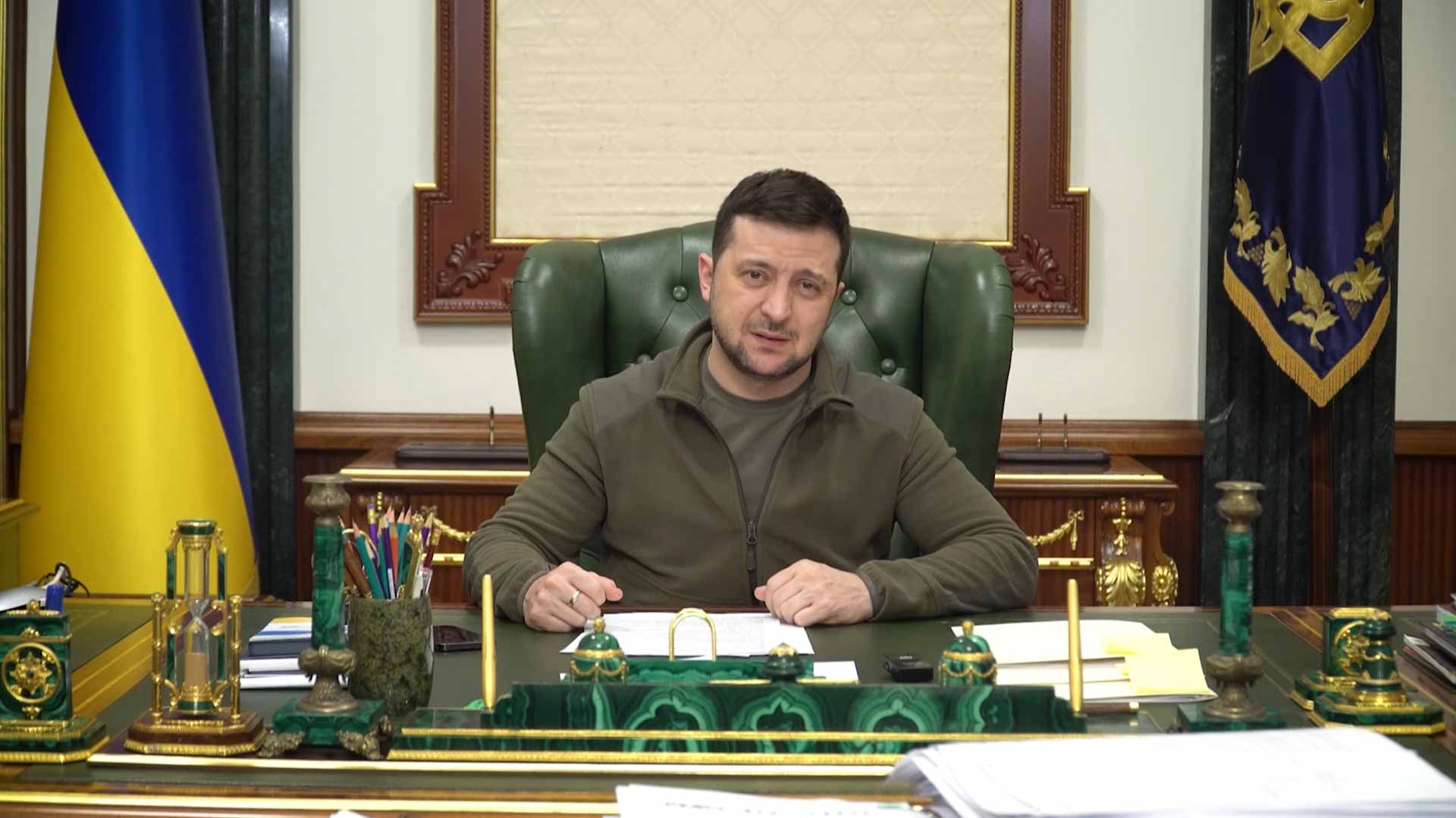 Image for the title: 35,000 civilians evacuated from Ukraine on Wednesday: Zelensky 