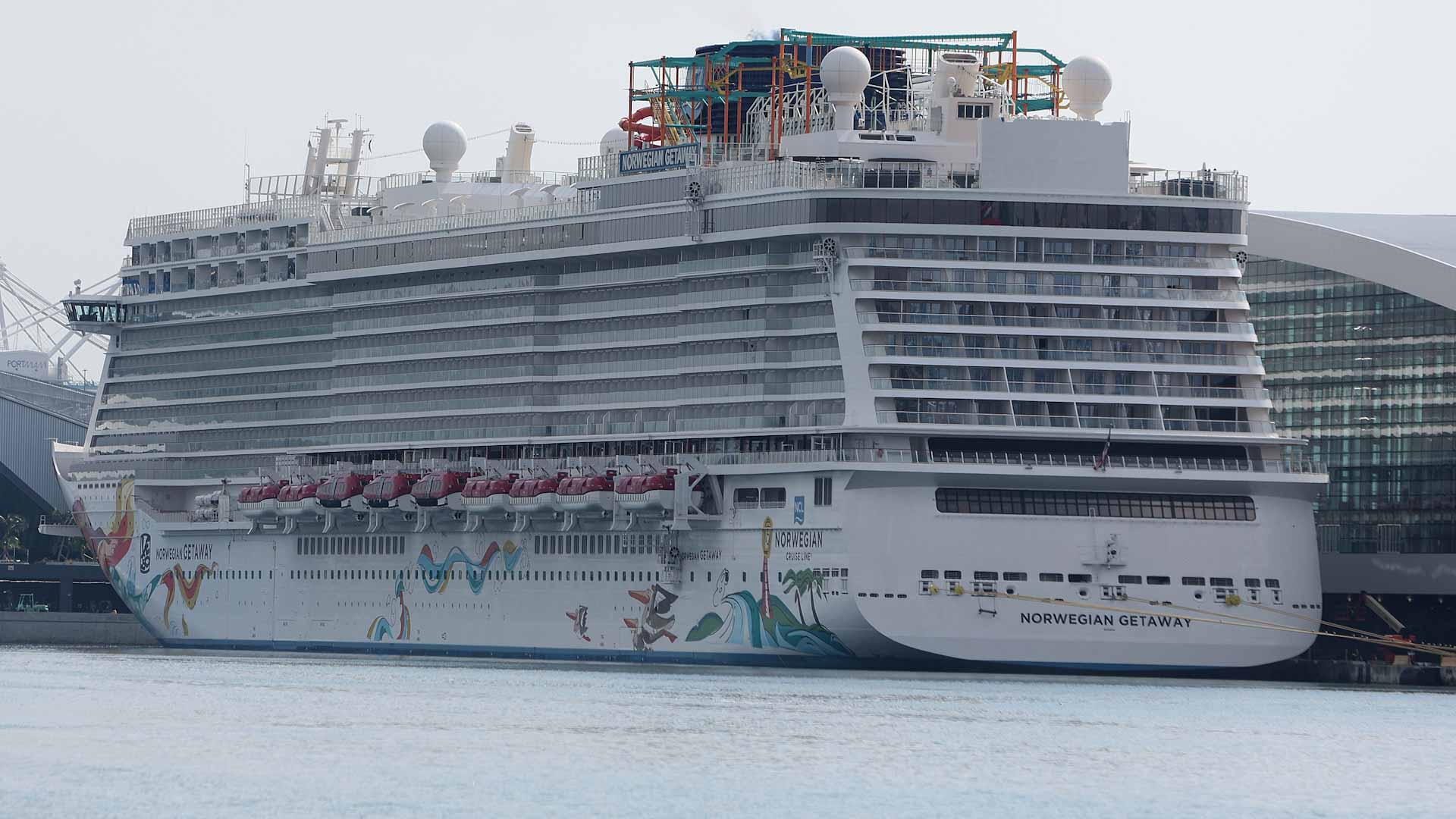 Image for the title: Cruise with thousands on board runs aground off Dominican coast 