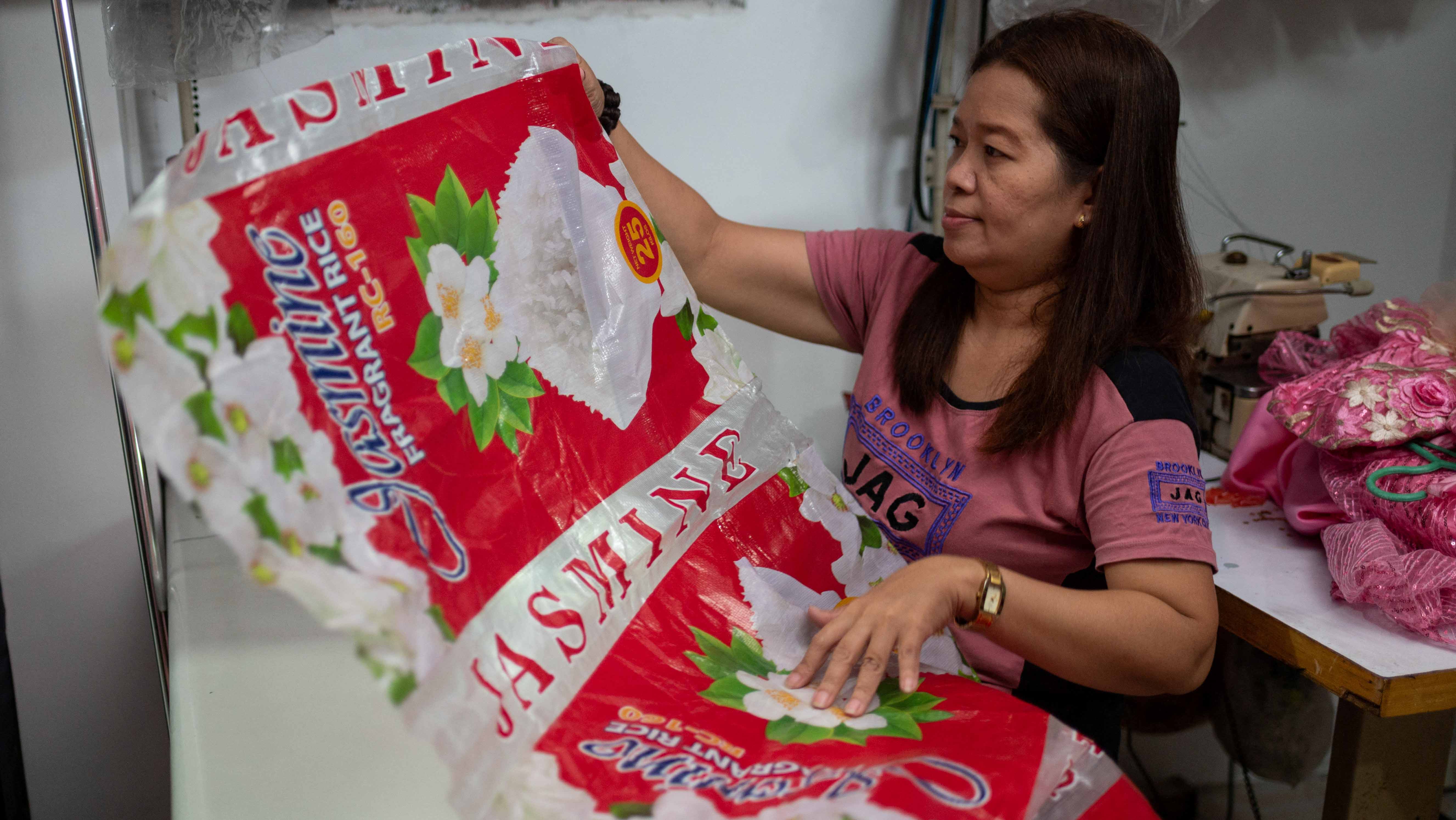 Image for the title: Philippine designer fashions gowns out of recycled trash 