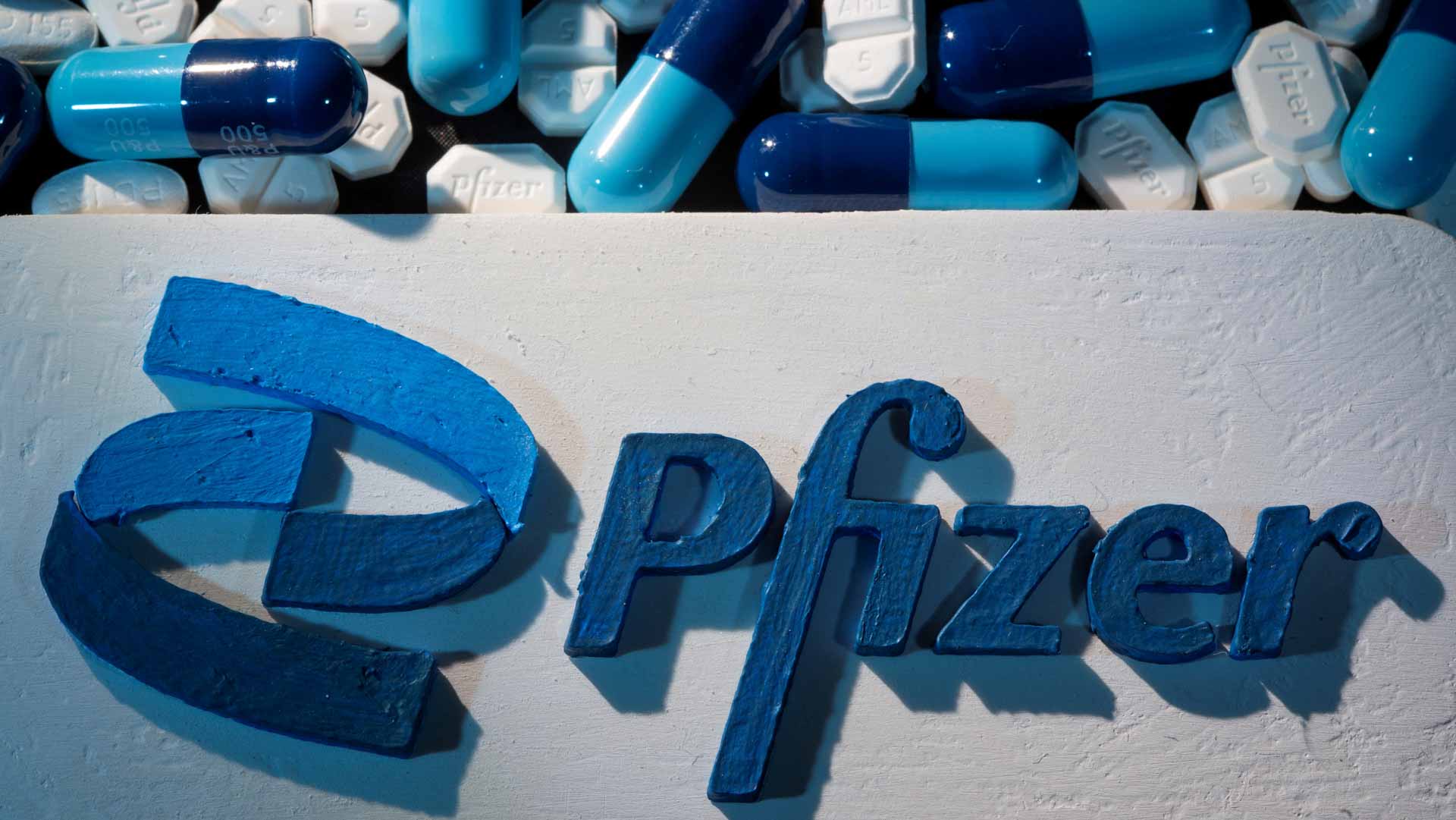 Image for the title: Pfizer's bowel disease drug succeeds in second late-stage study 