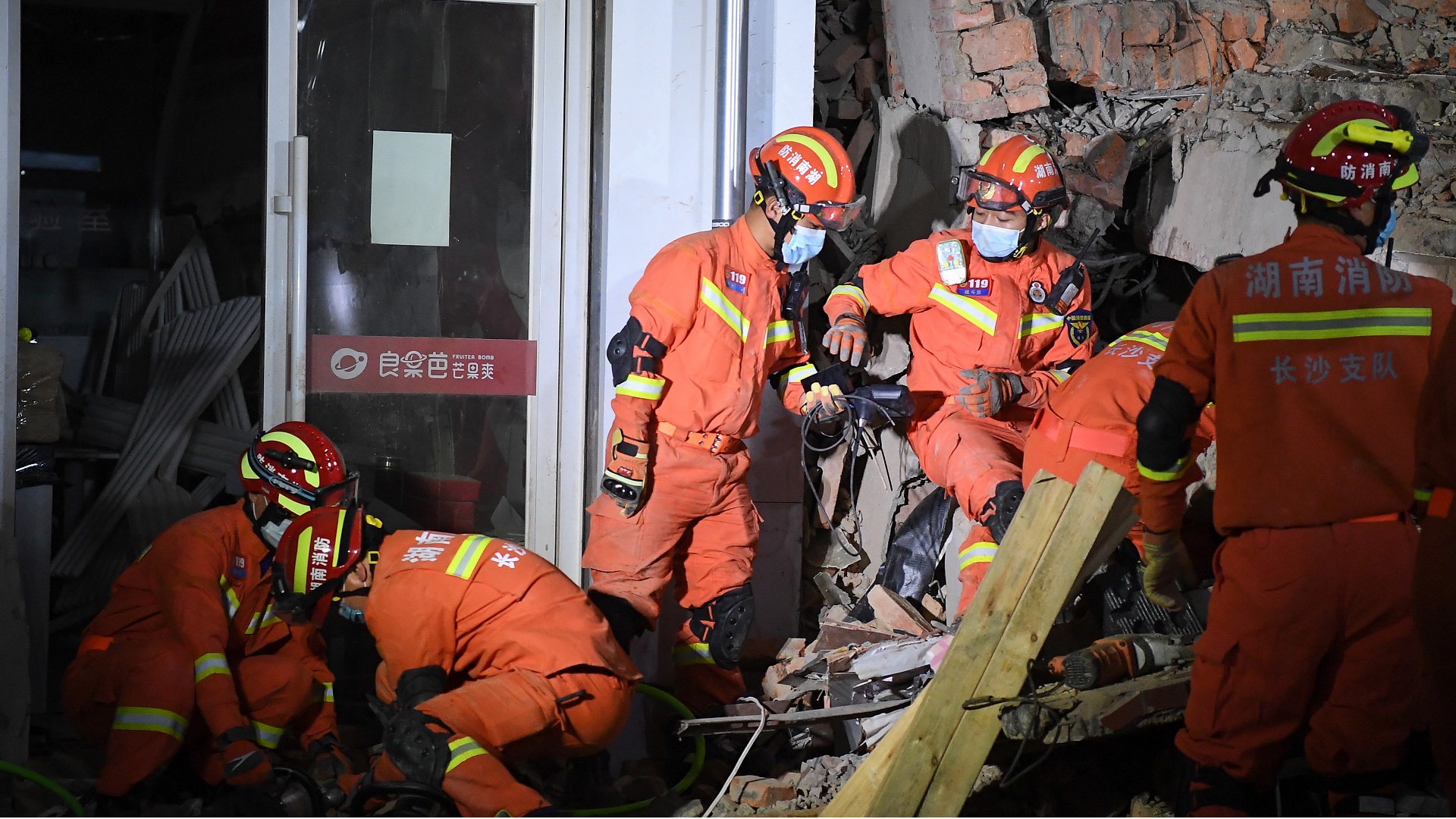 Image for the title: Sixth survivor pulled from China building collapse 