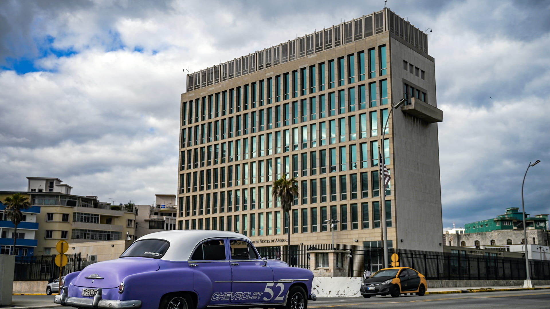 Image for the title: US begins issuing first visas in Cuba in more than 4 years 