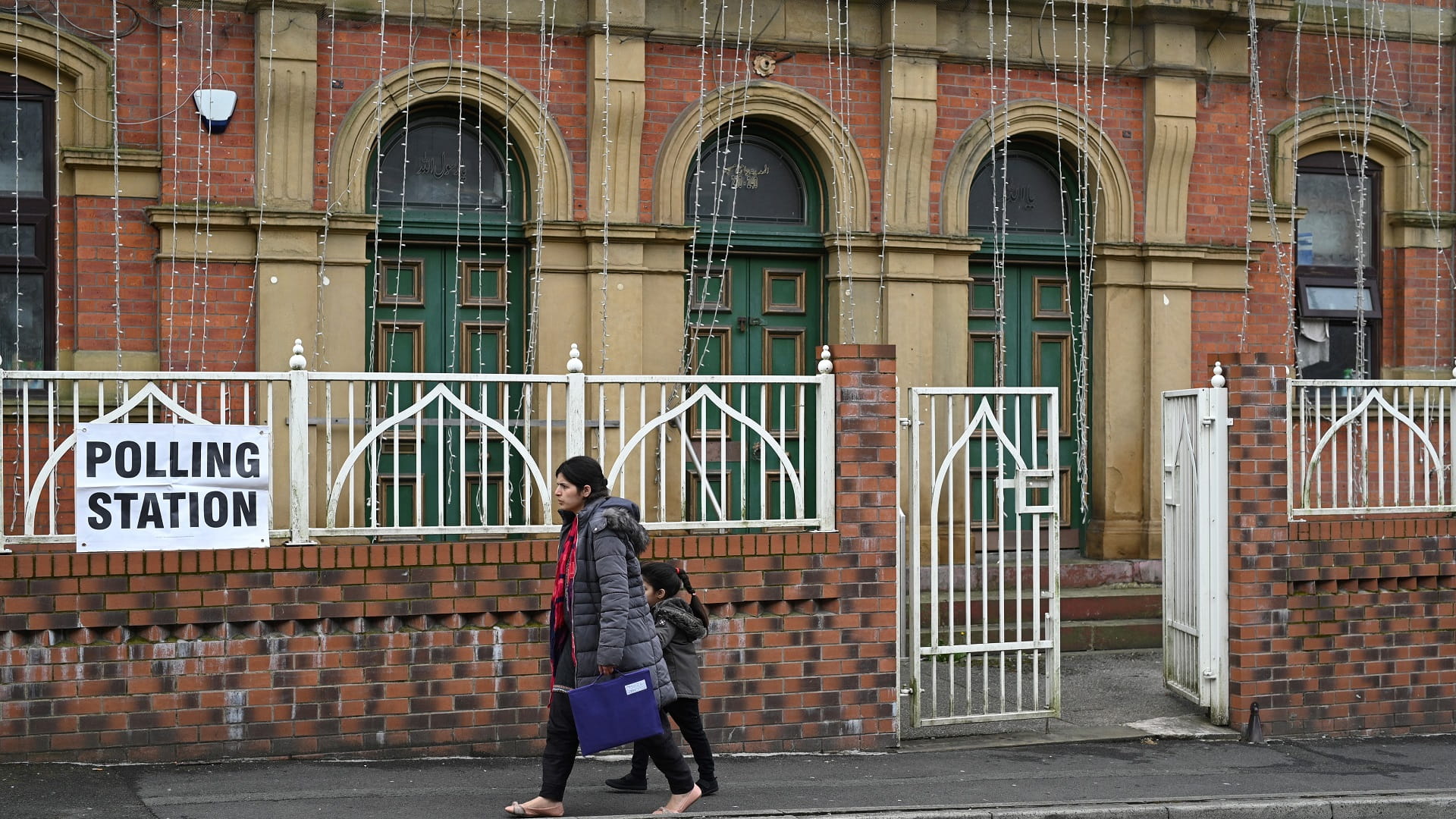 Image for the title: UK voters head to polls with historic N.Ireland result predicted 