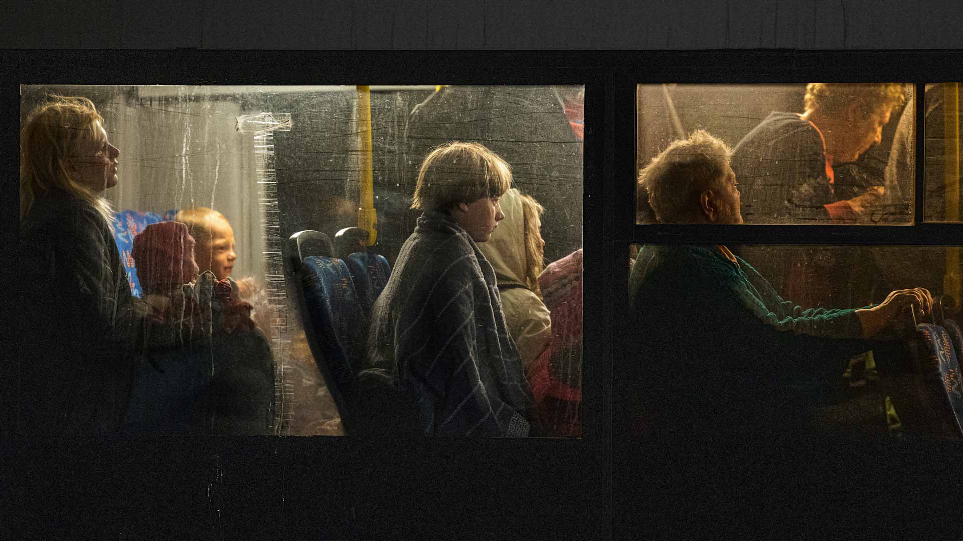 Image for the title: Ukraine's Azovstal civilian evacuees reach Zaporizhzhia 