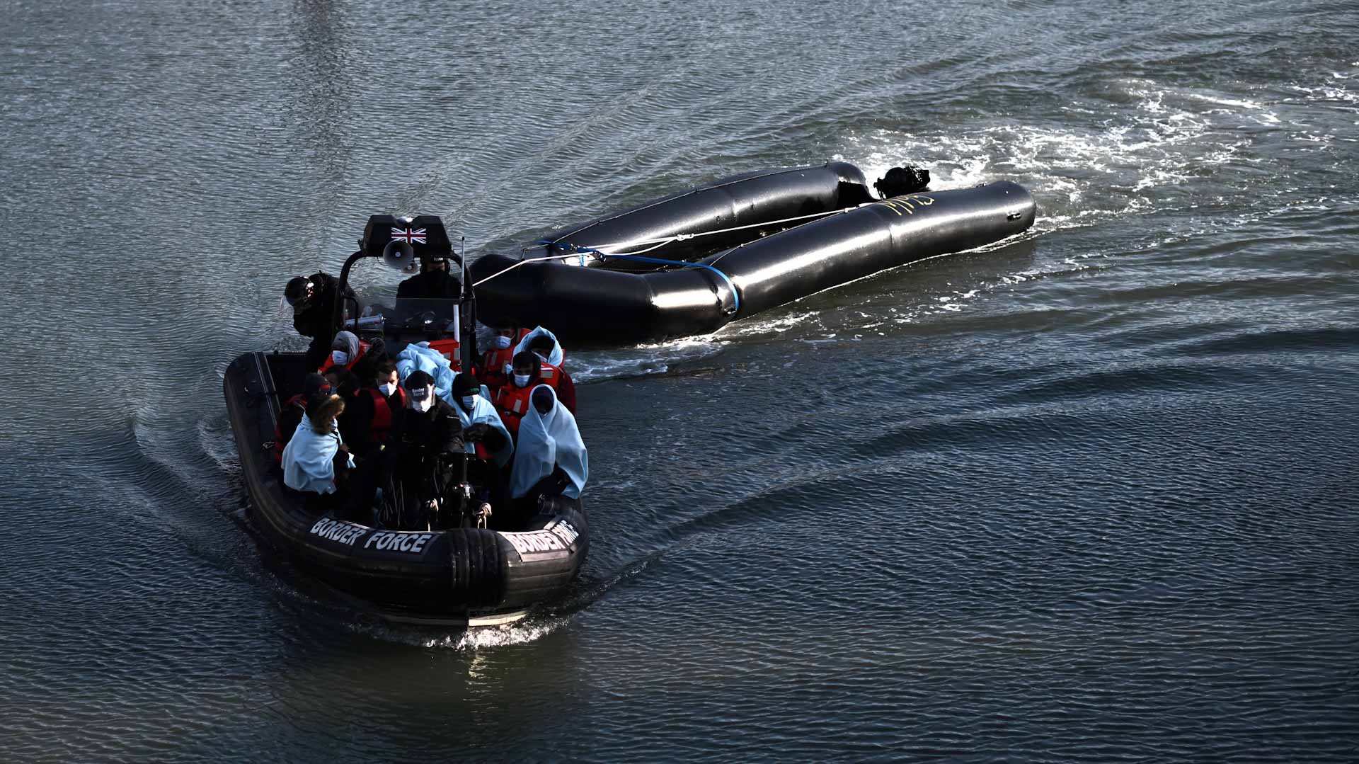 Image for the title: Spain rescues 13 migrants off Gran Canaria, as many said missing 