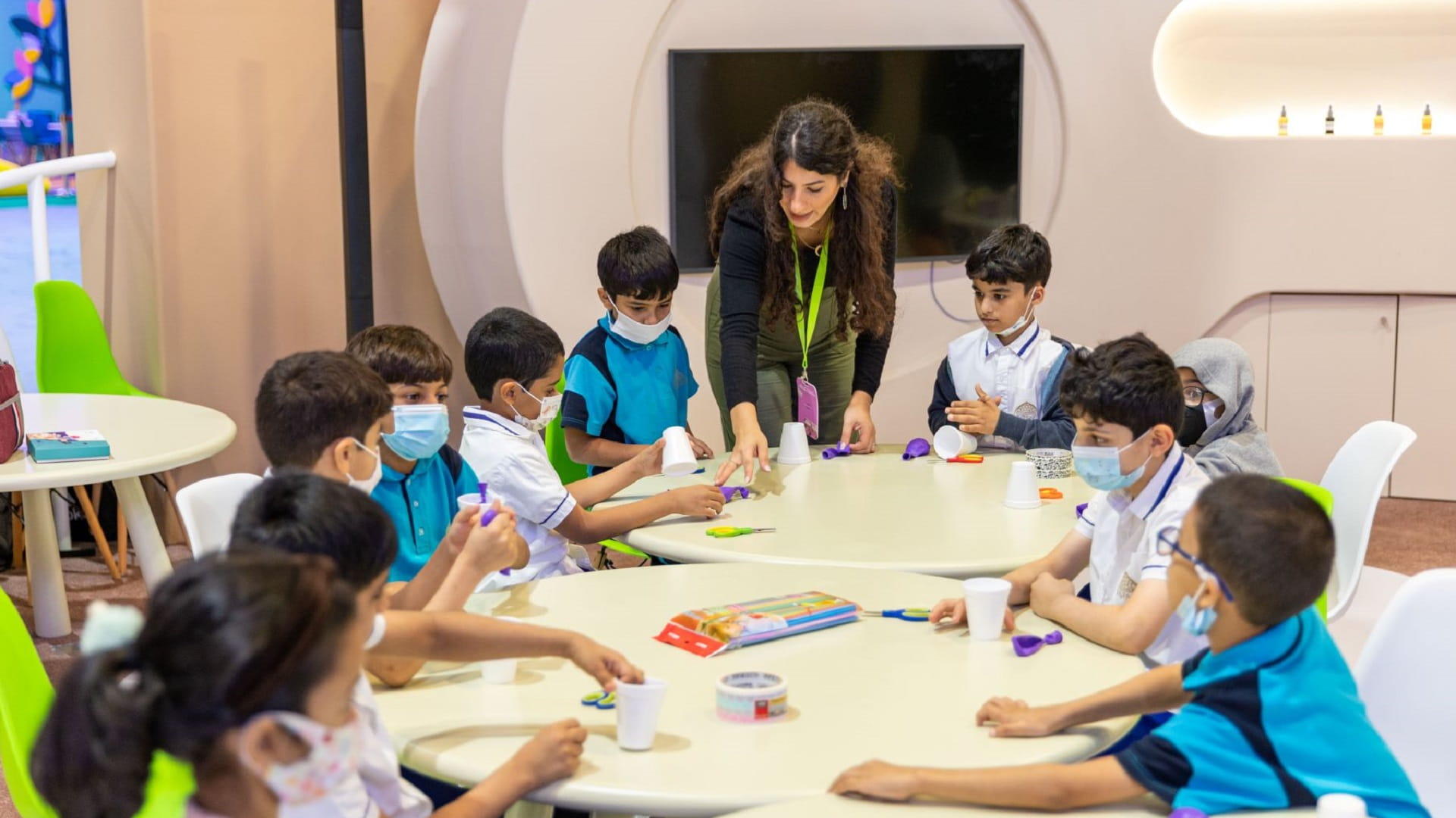 Image for the title: SCRF helps break complexities of chemistry, biology with workshops 