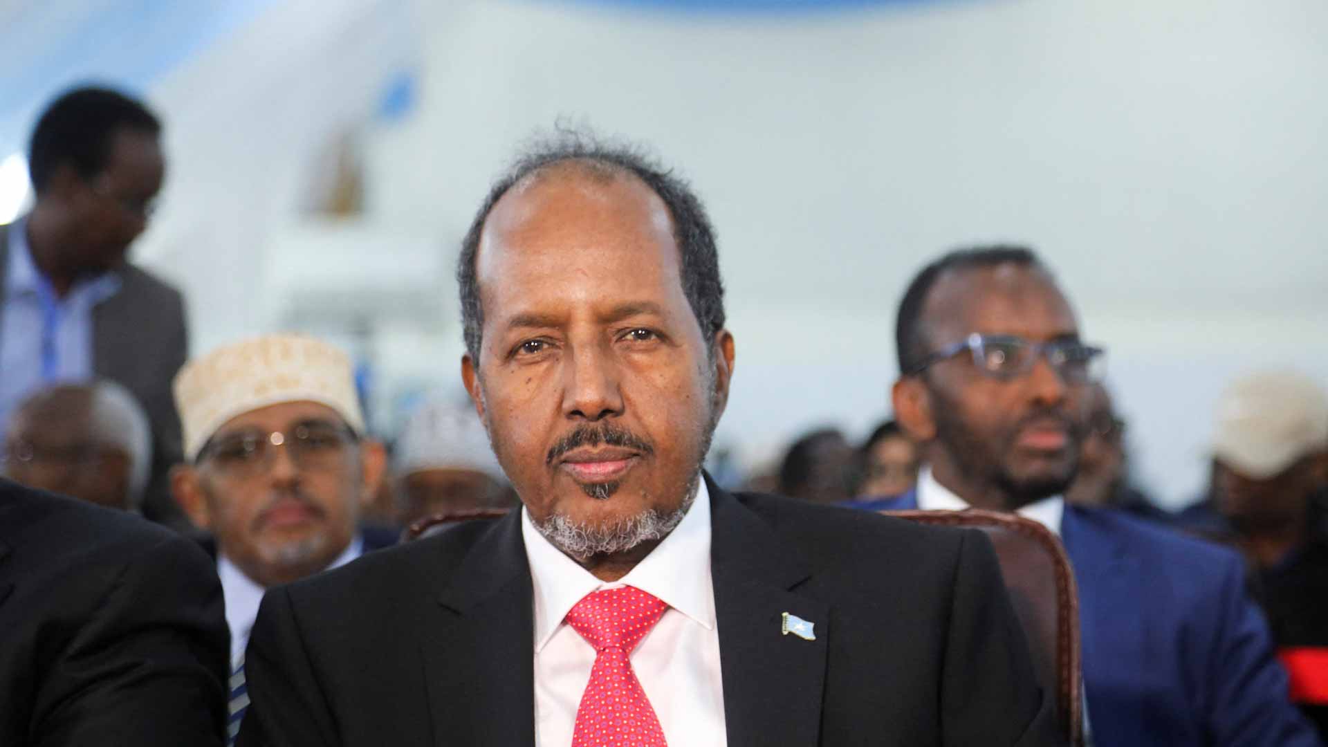 Image for the title: Former Somali leader Hassan Sheikh Mohamud wins presidency 