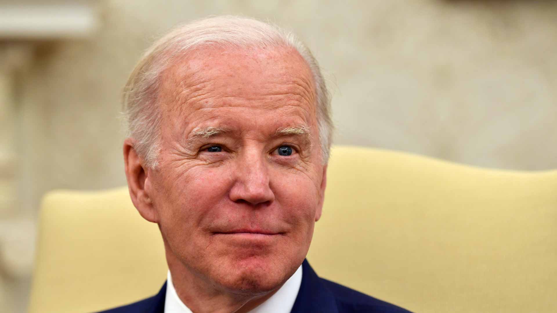 Image for the title: Russian war in Ukraine is a global issue, says Biden 