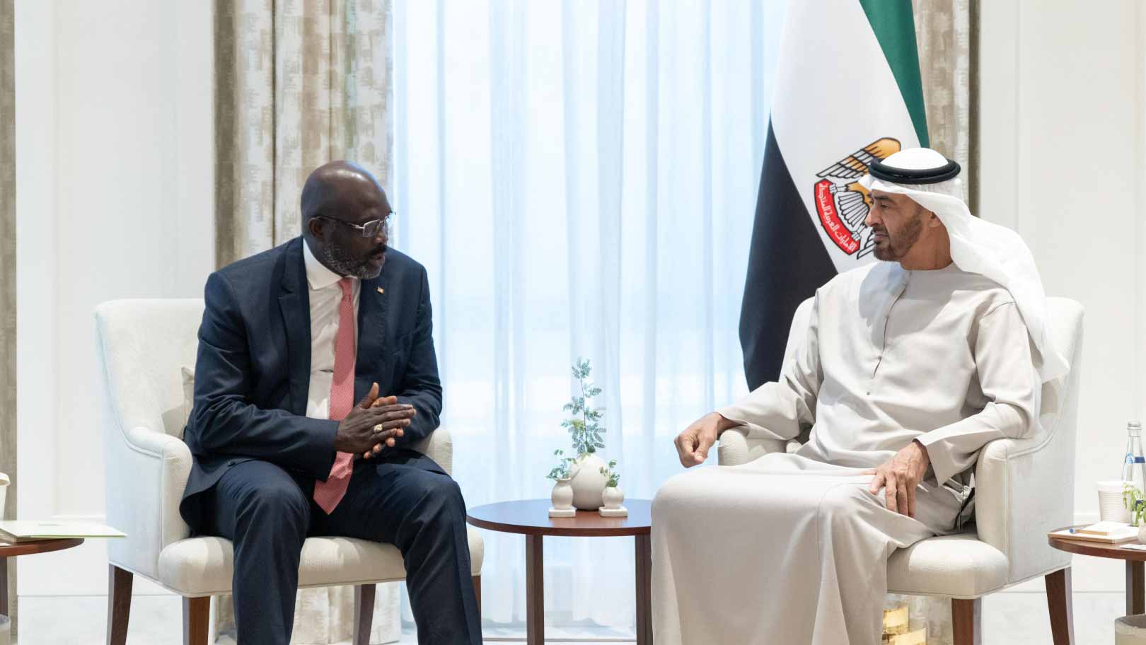 Image for the title: Mohamed bin Zayed receives president of Liberia 