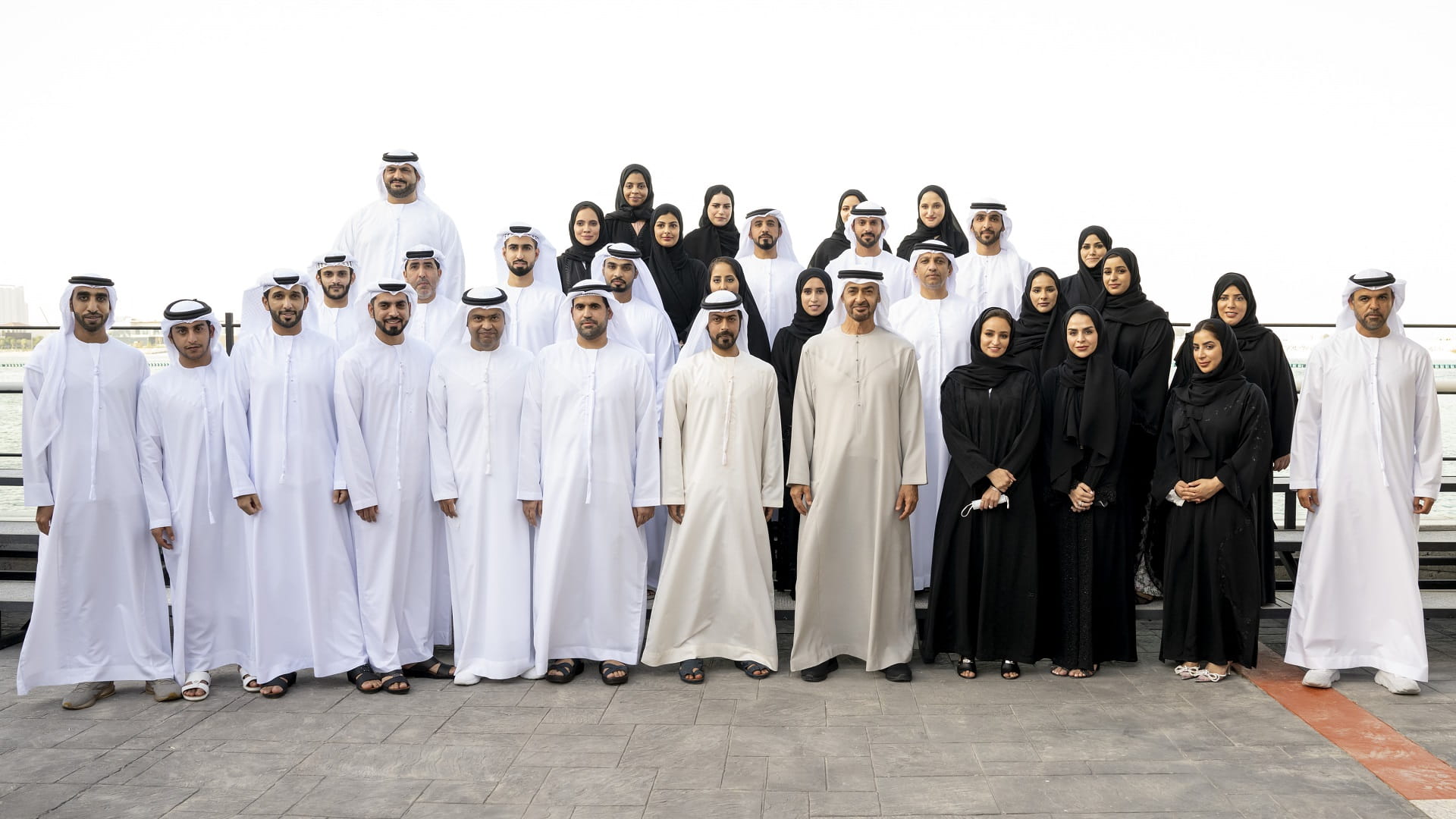 Image for the title: UAE Pres. receives Martyrs' Families' Affairs Office's delegation 