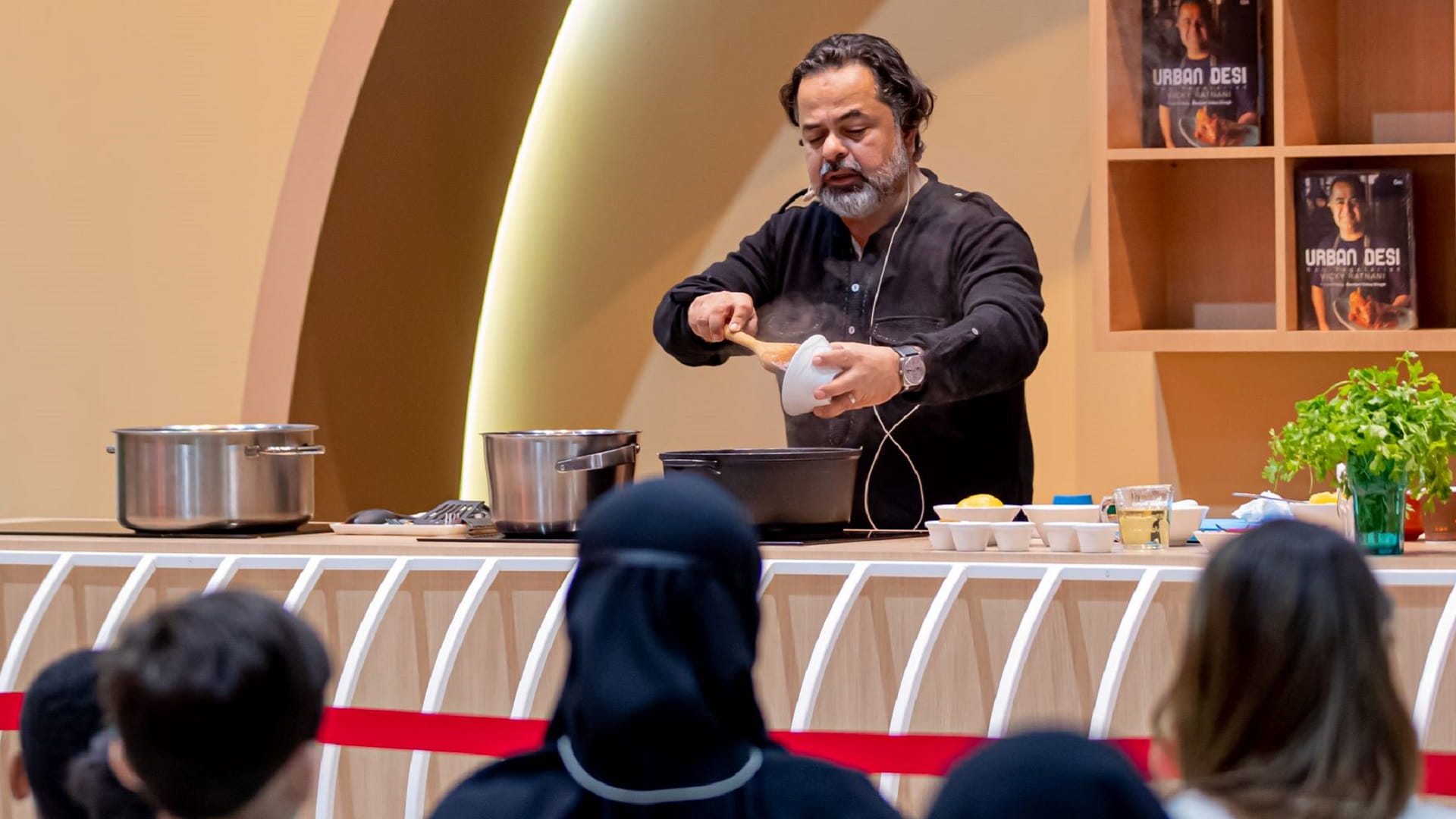 Image for the title: Chef Ratnani’s Indian cuisine spices up Cookery Corner at SIBF 