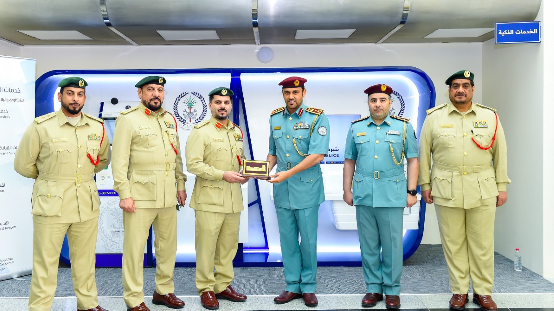 صورة بعنوان: شرطة الشارقة تبحث تعزيز التعاون المشترك مع نظيرتها بدبي 