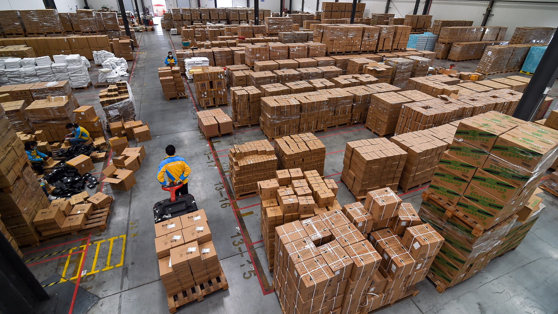 Image for the title: China's Singles Day shopping spree enters final stretch 