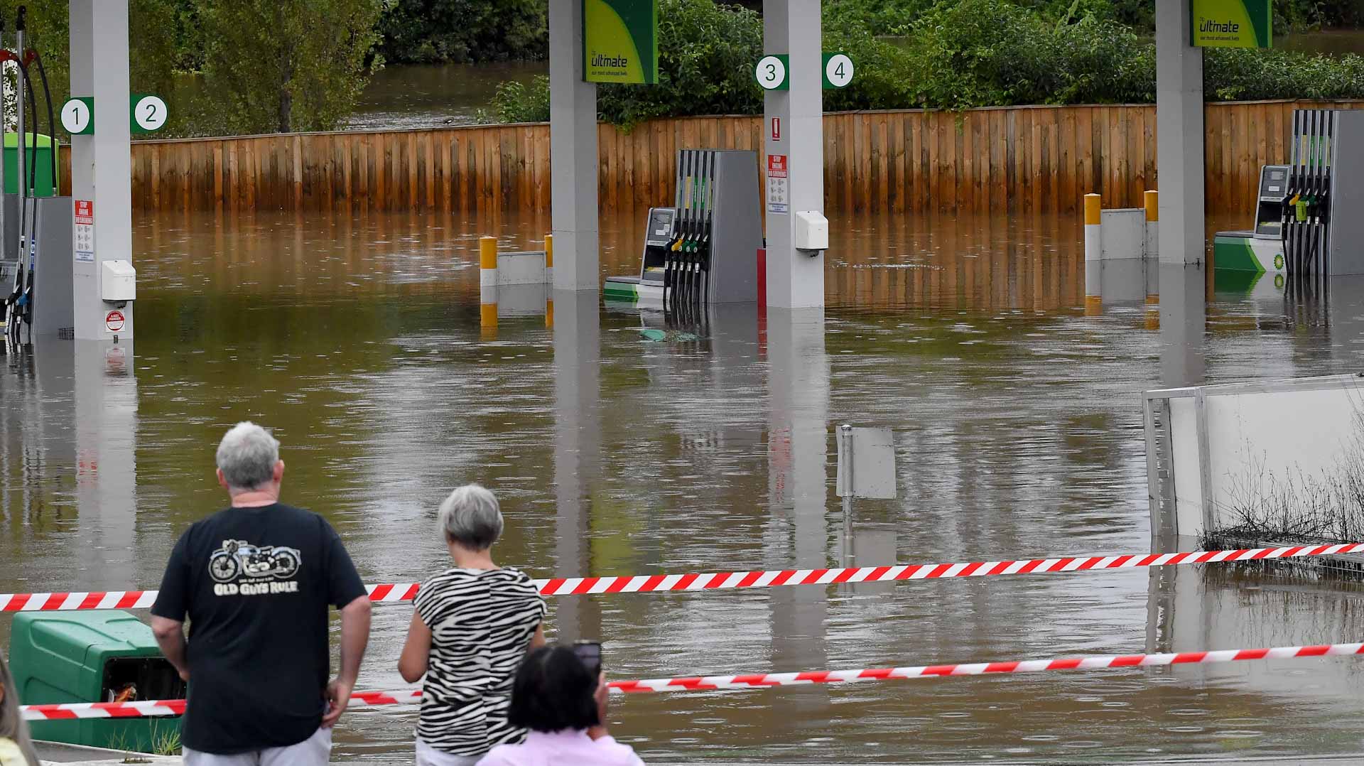 Image for the title: Flash floods in Australia's southeast cut off inland towns 