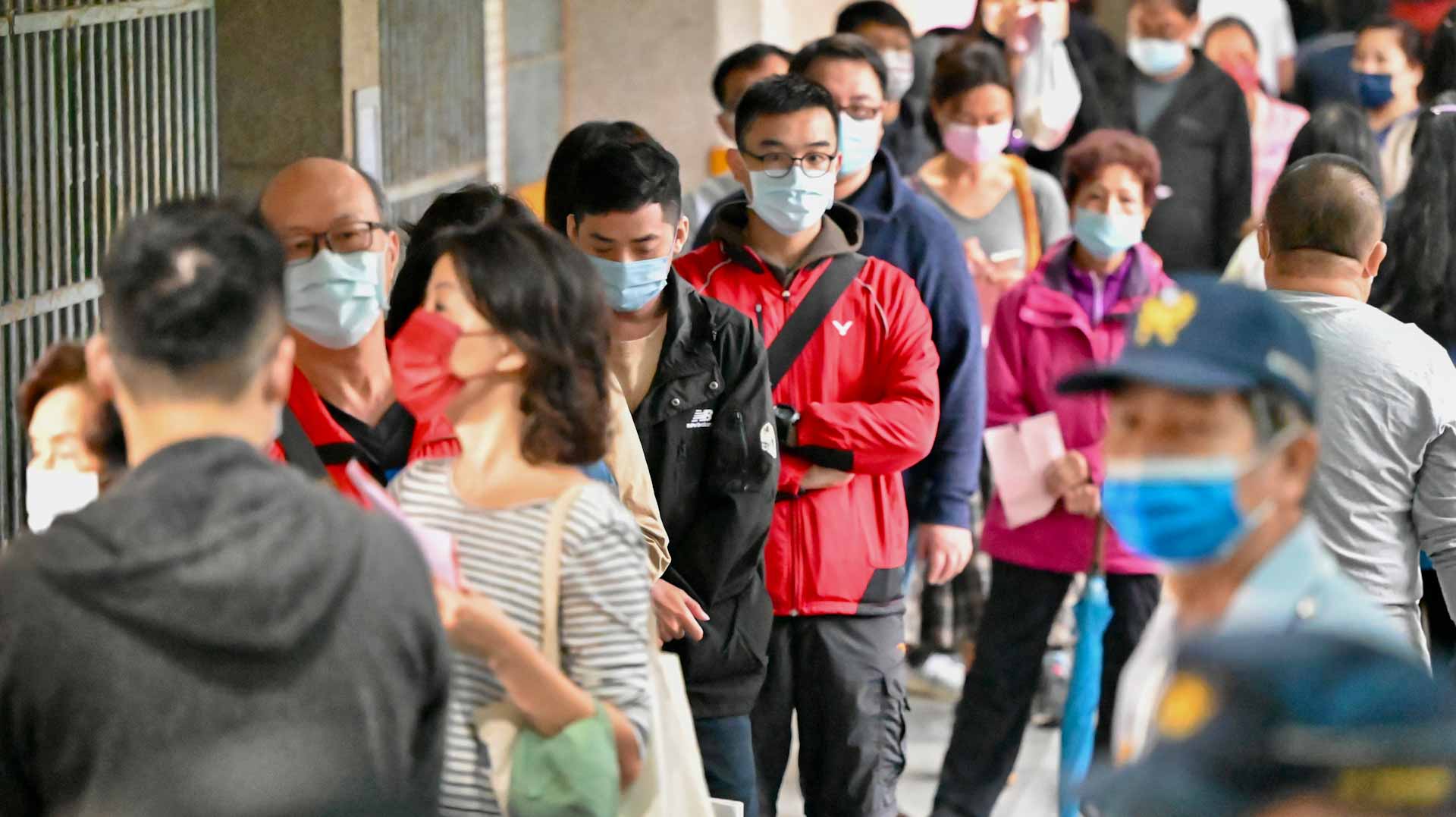 Image for the title: Taiwan votes in local elections amid tensions with China 