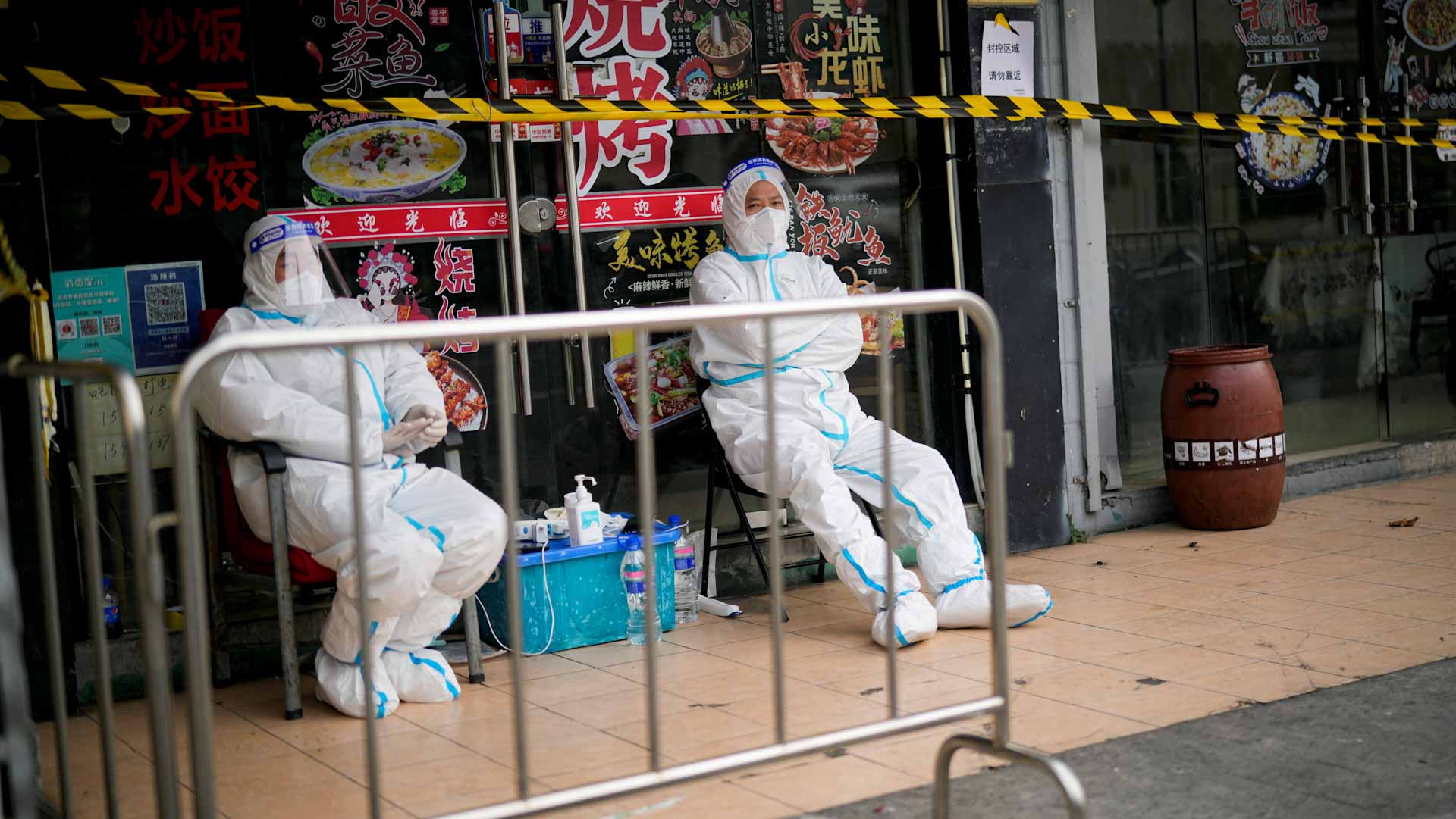 Image for the title: Shanghai hit by COVID protests as anger spreads across China 